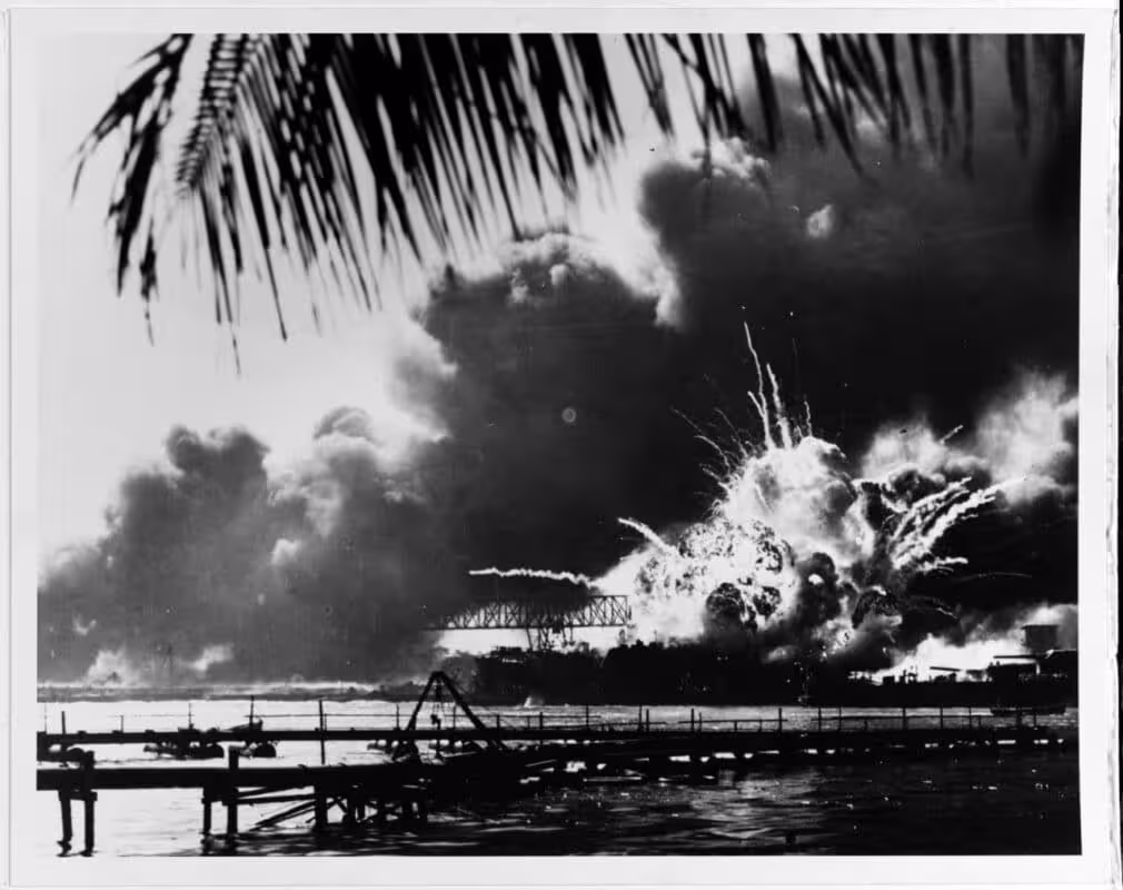 An Explosion Occurs On The Uss Shaw During The Japanese Attack On Pearl Harbor On Dec 7 1941 1010x800 1