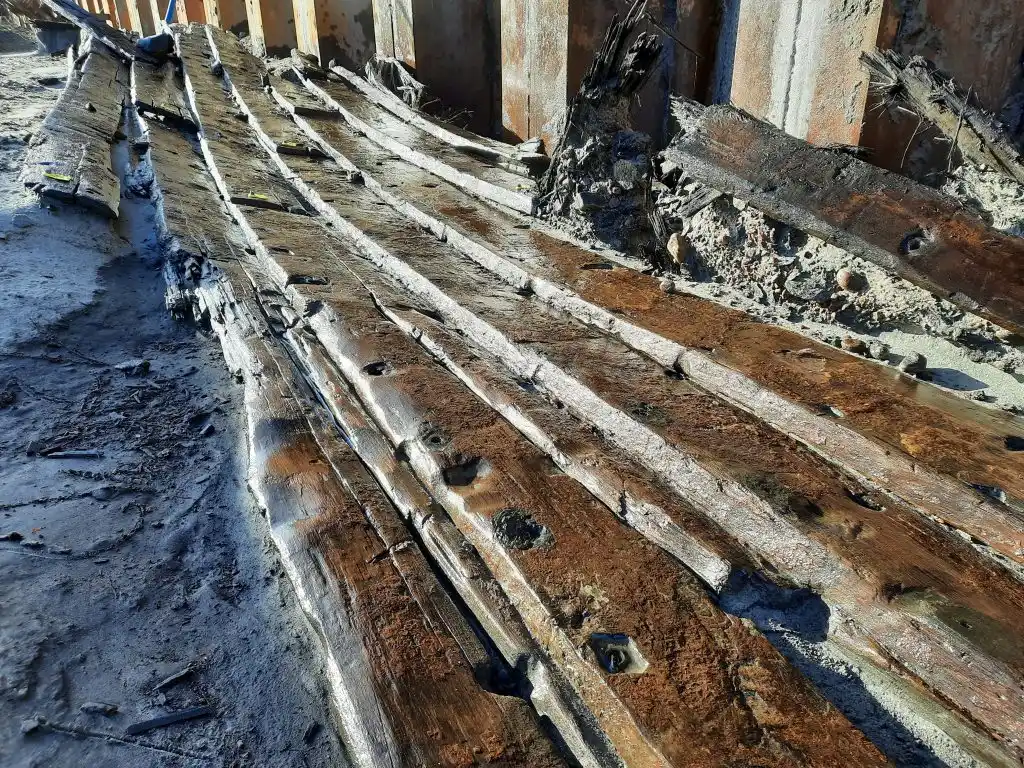 Several planks laid on top of each other.