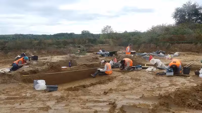The Archaeological Site At Beaurains Lès Noyon Covered An Area Of 2,800 M²