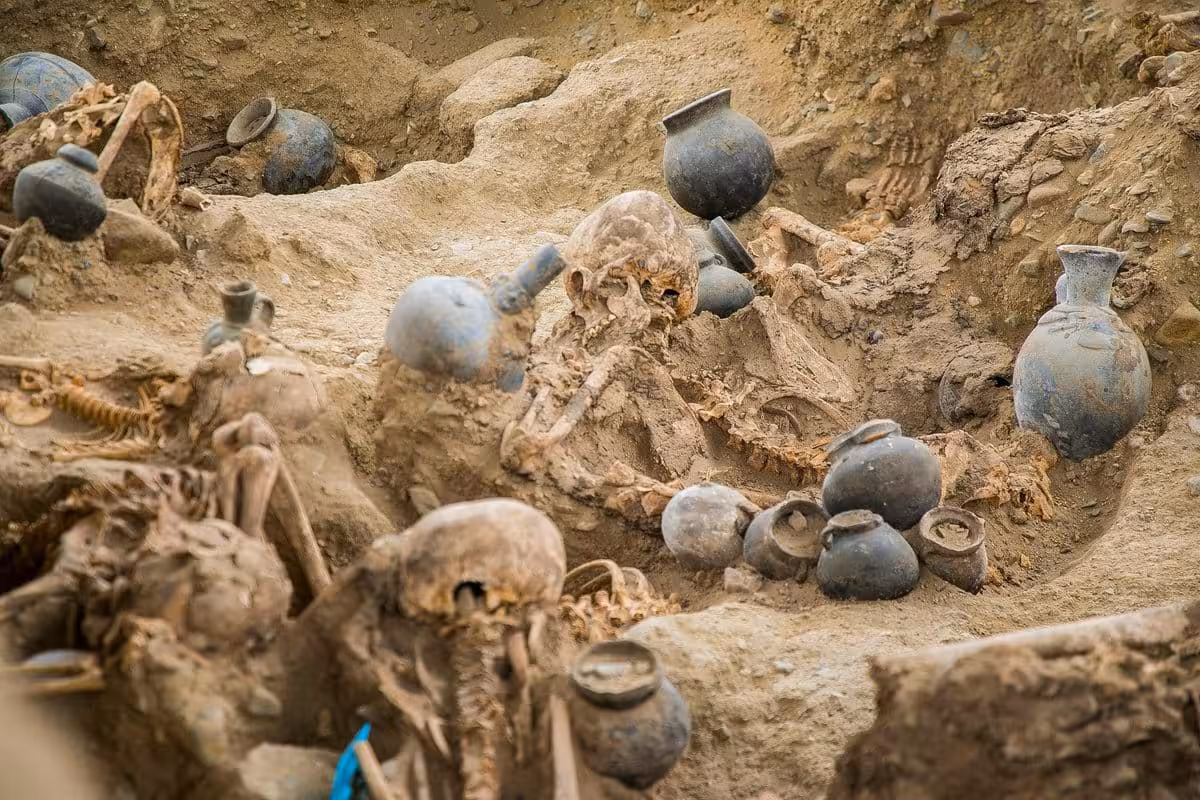 Human Remains Found Inside An Ancient Chimú Tomb In Peru.