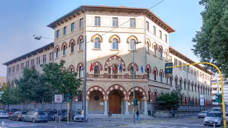 The British International Institute, Saint Louis School