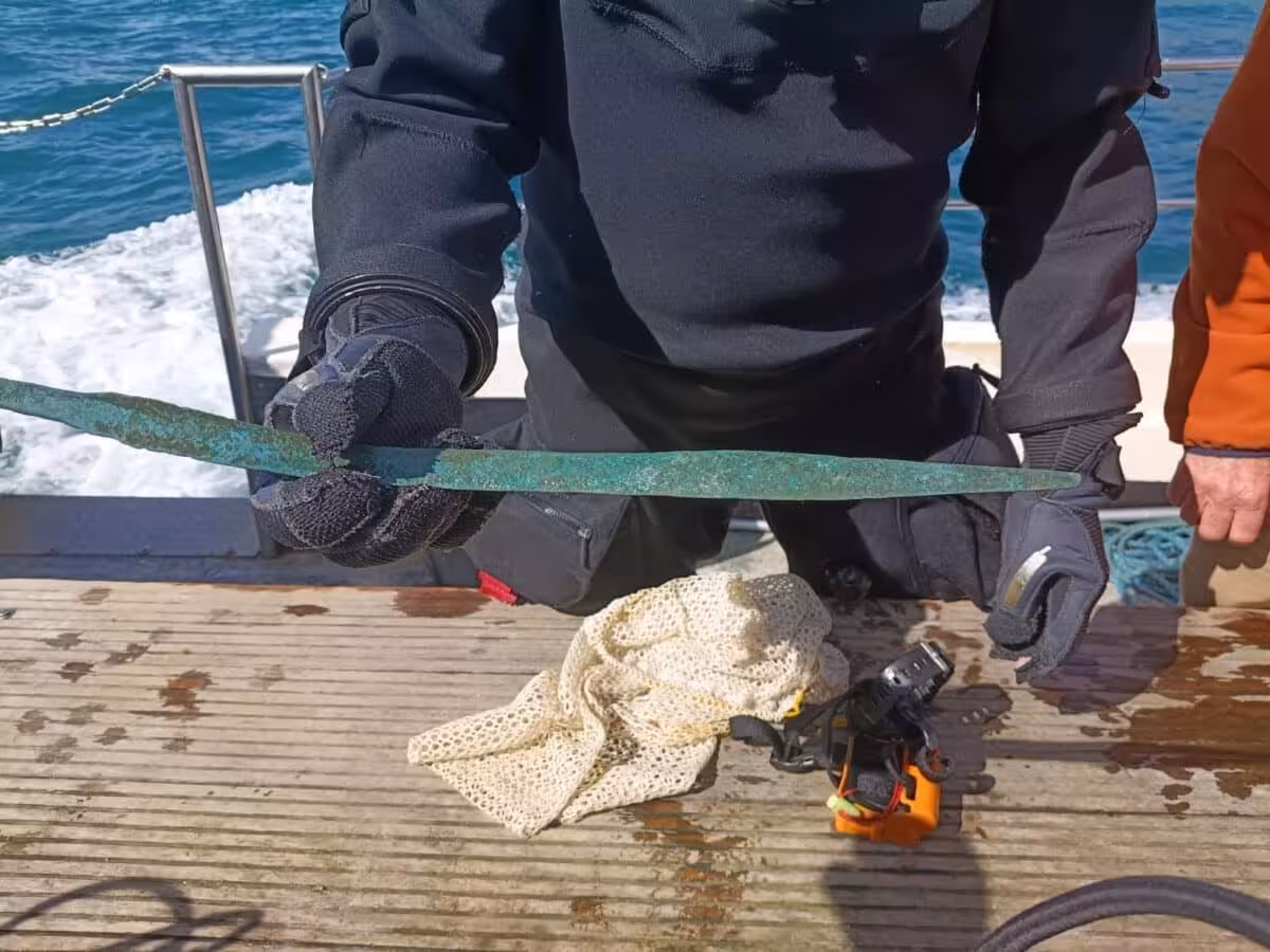 3,000 Year Old Sword Found Underwater.