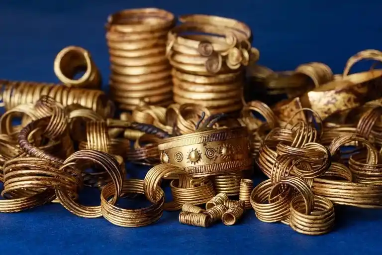 Artifacts From The Gessel Gold Hoard
