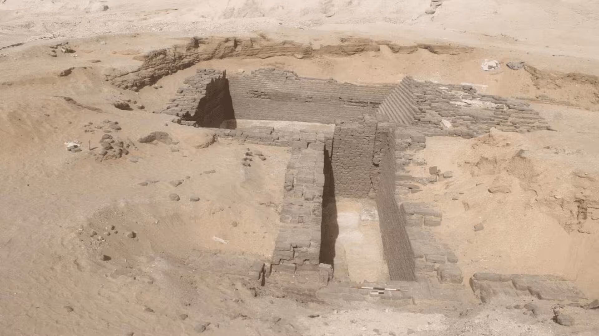 5000 Year Old Tombs Discovered In Egypt Reveal Early Engineering That Could Rewrite How The Pyramids Were Built Scaled