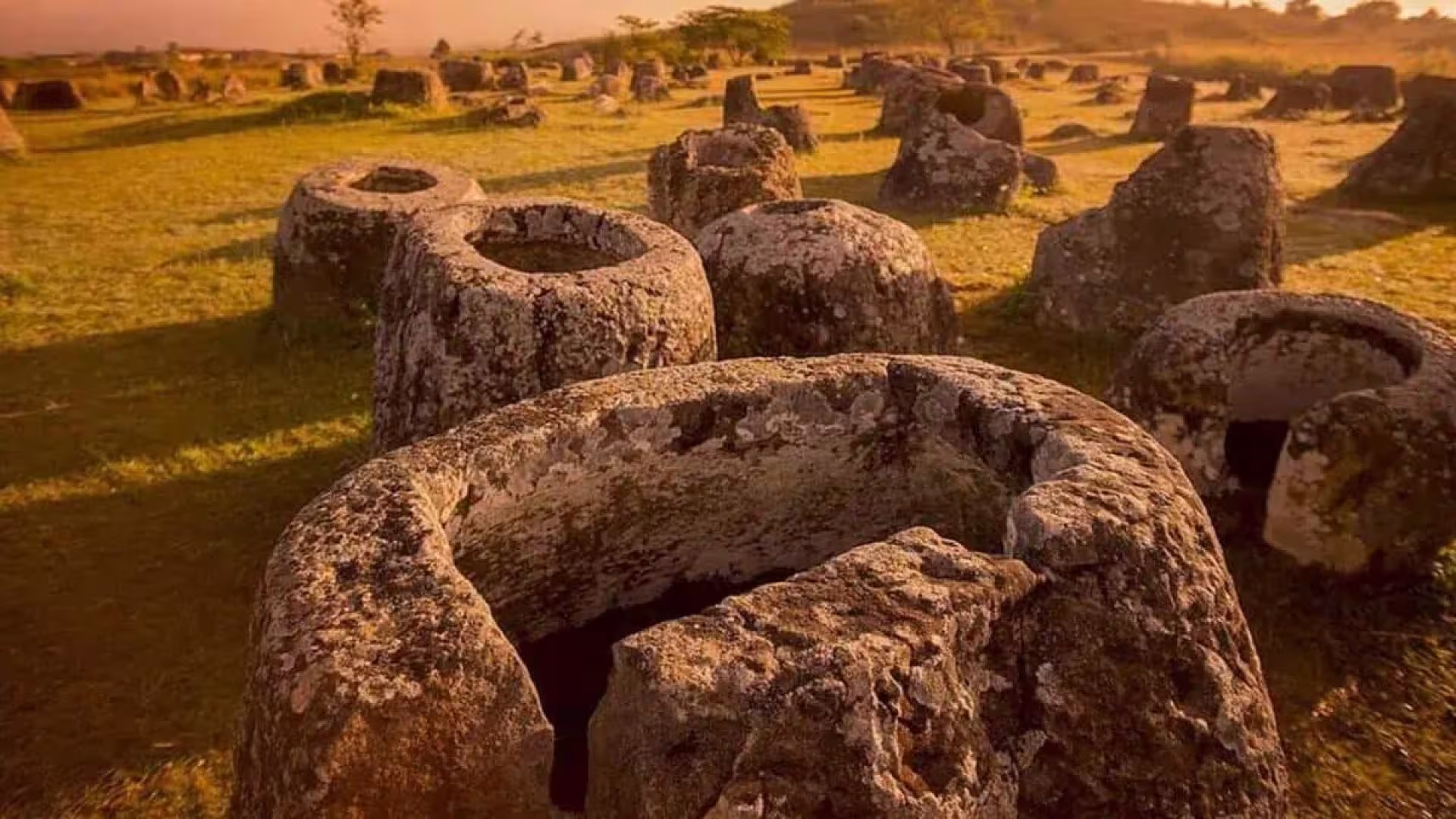 Archaeologists Opened A Giant Jar On A Mysterious Plain In Laos And Inside They Found Bones That Shouldnt Have Been Together Scaled