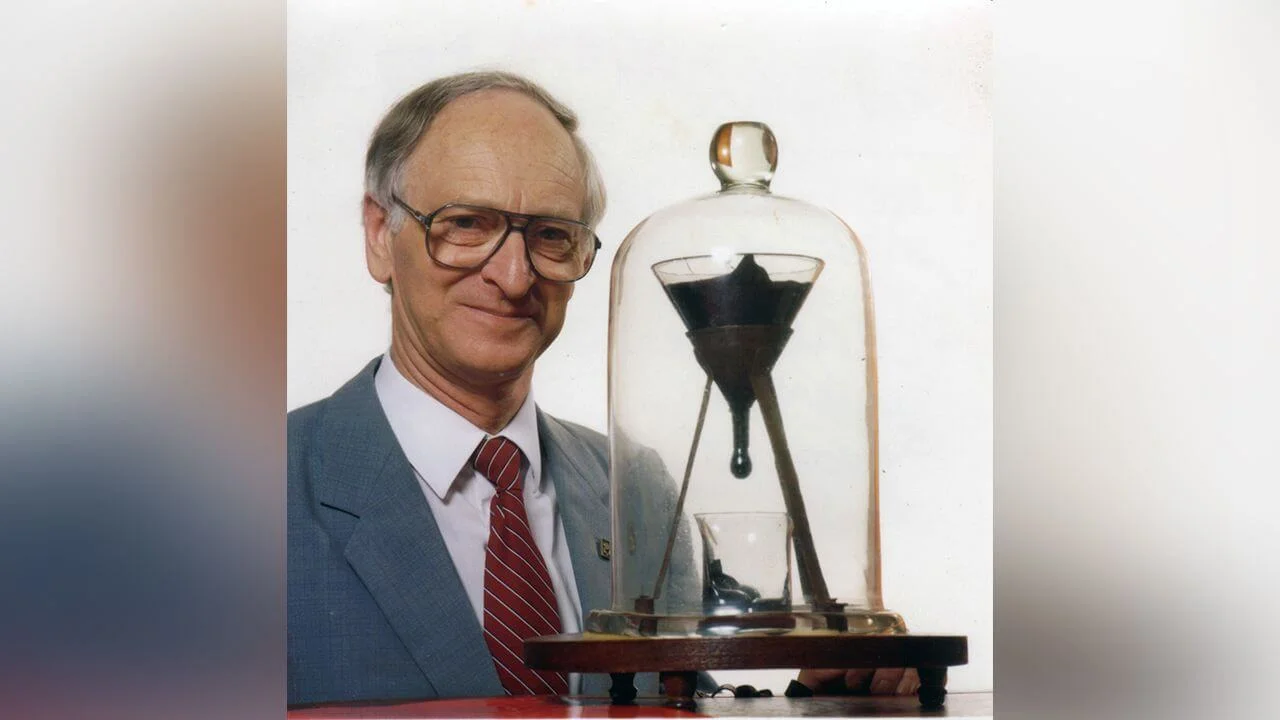 Pitch Drop Experiment