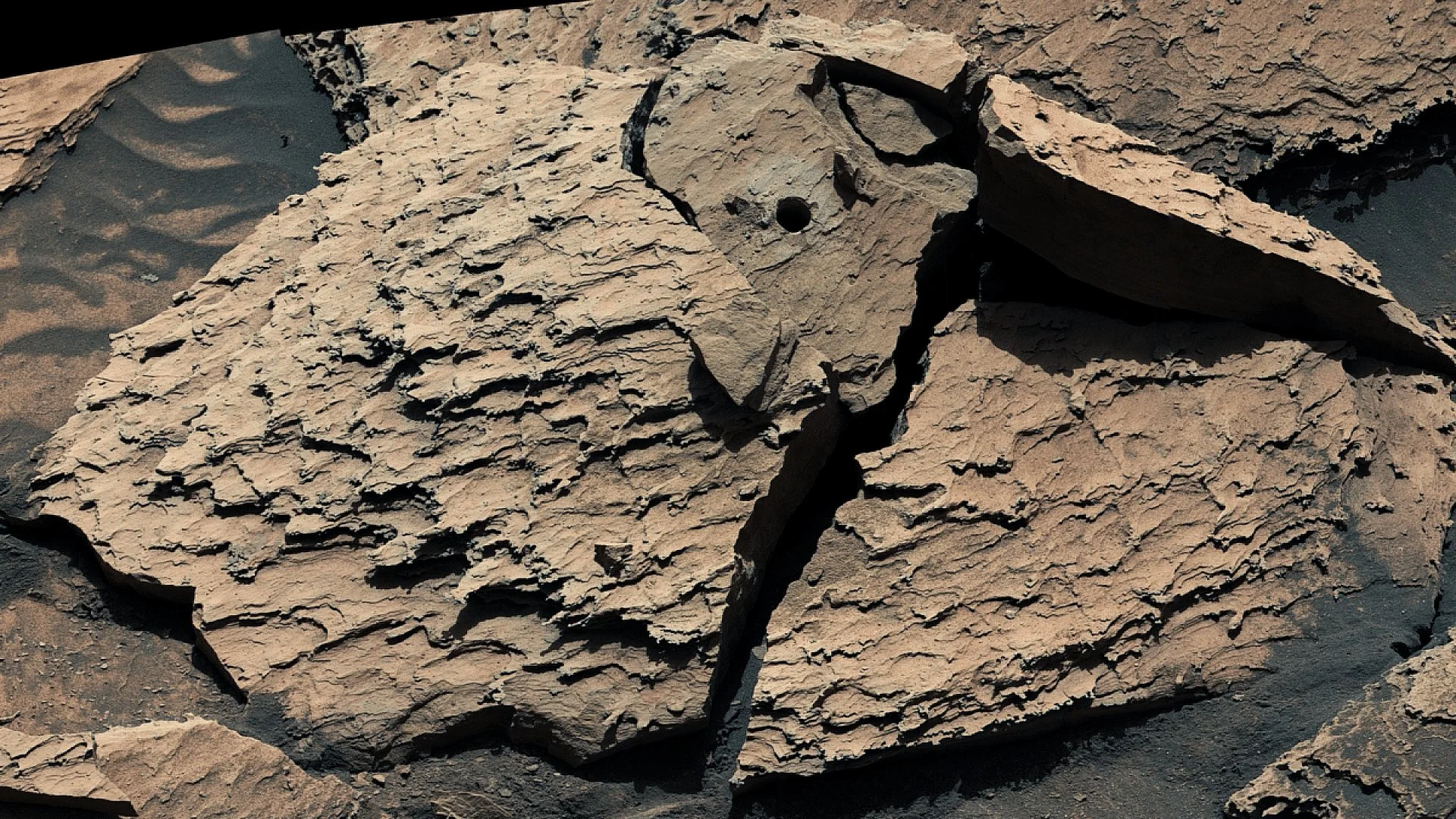 Nasas Curiosity Gets Unprecedented View Of Mars Rock After Unexpected Drill Mishap On The Red Planet Scaled