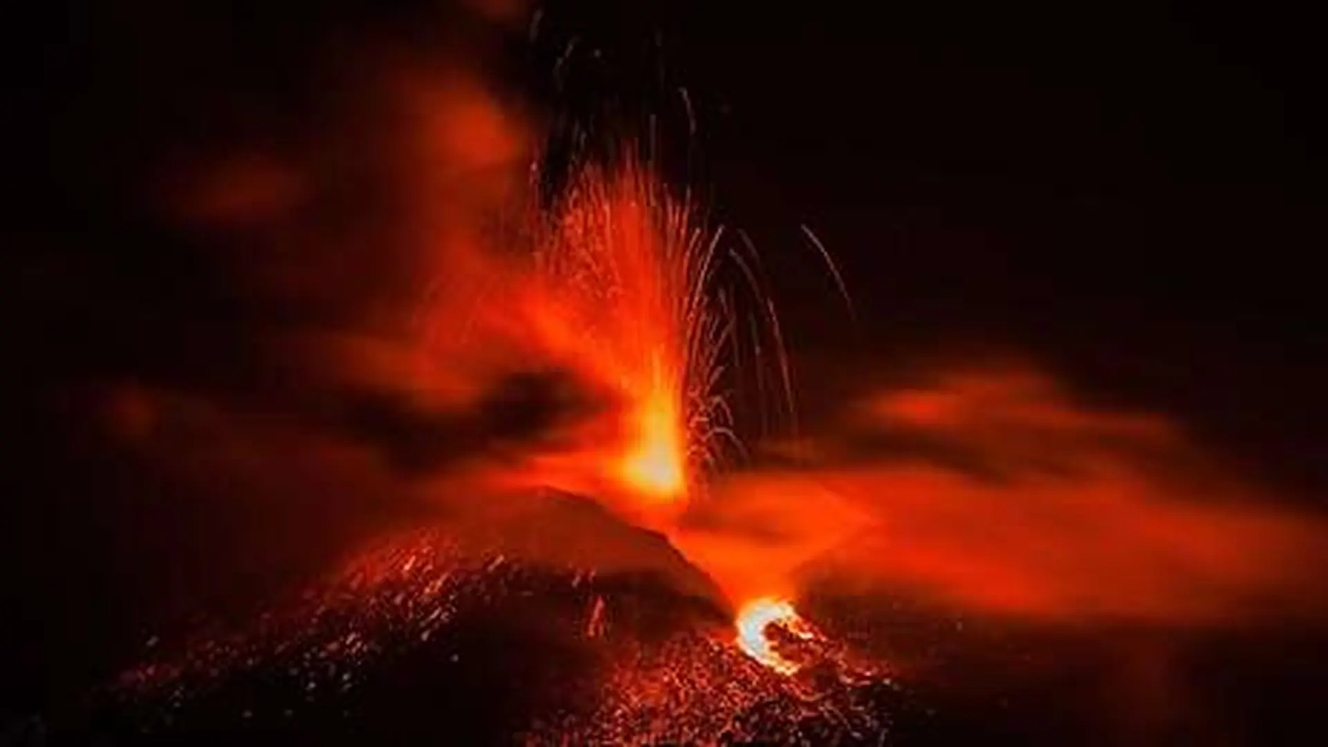 Scientists Finally Figured Out Why The Same Volcano Can Erupt In Two Completely Different Ways Scaled