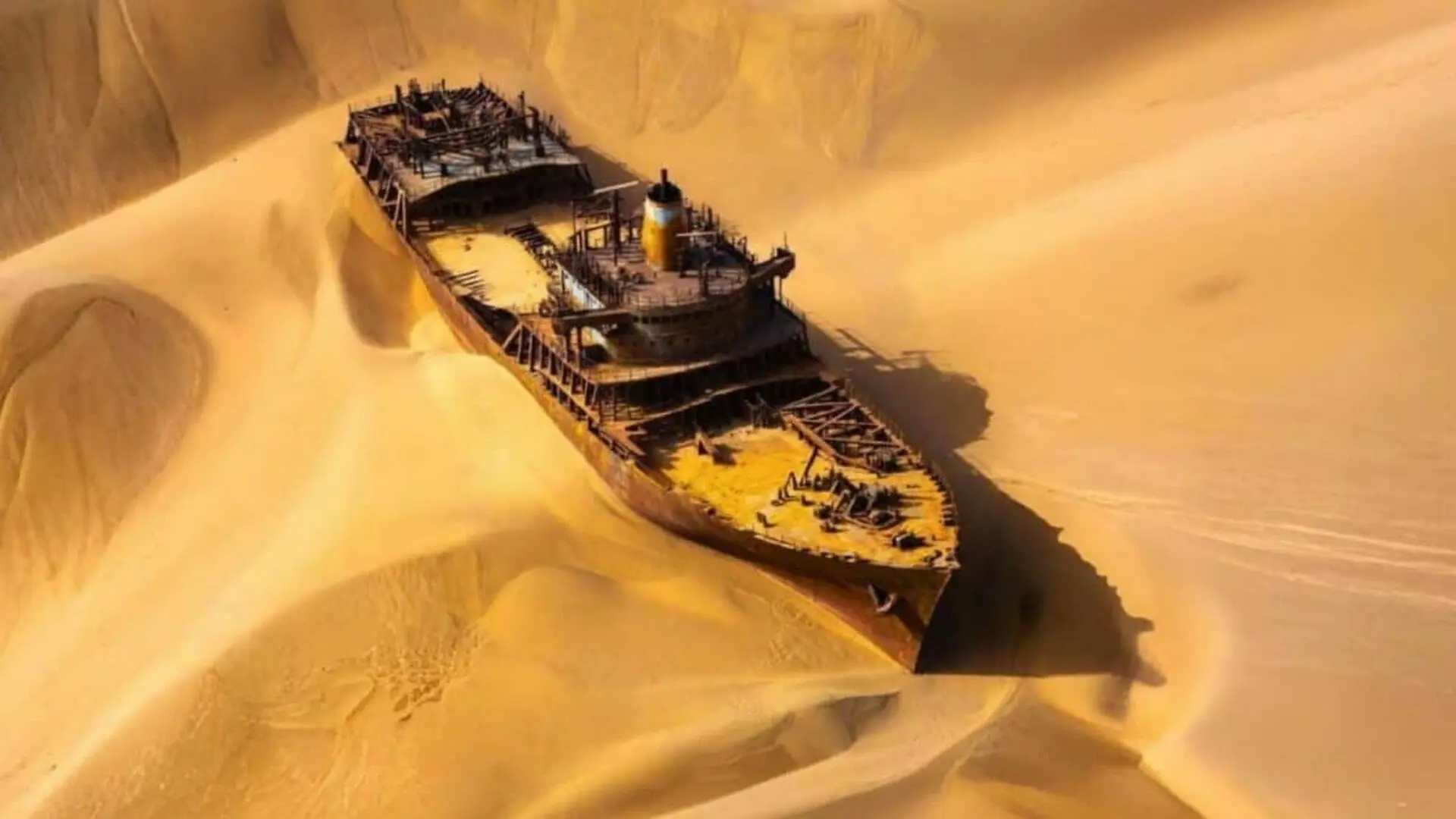 Namibias Desert Gave Up A 500 Year Old Shipwreck Packed With Gold Scaled