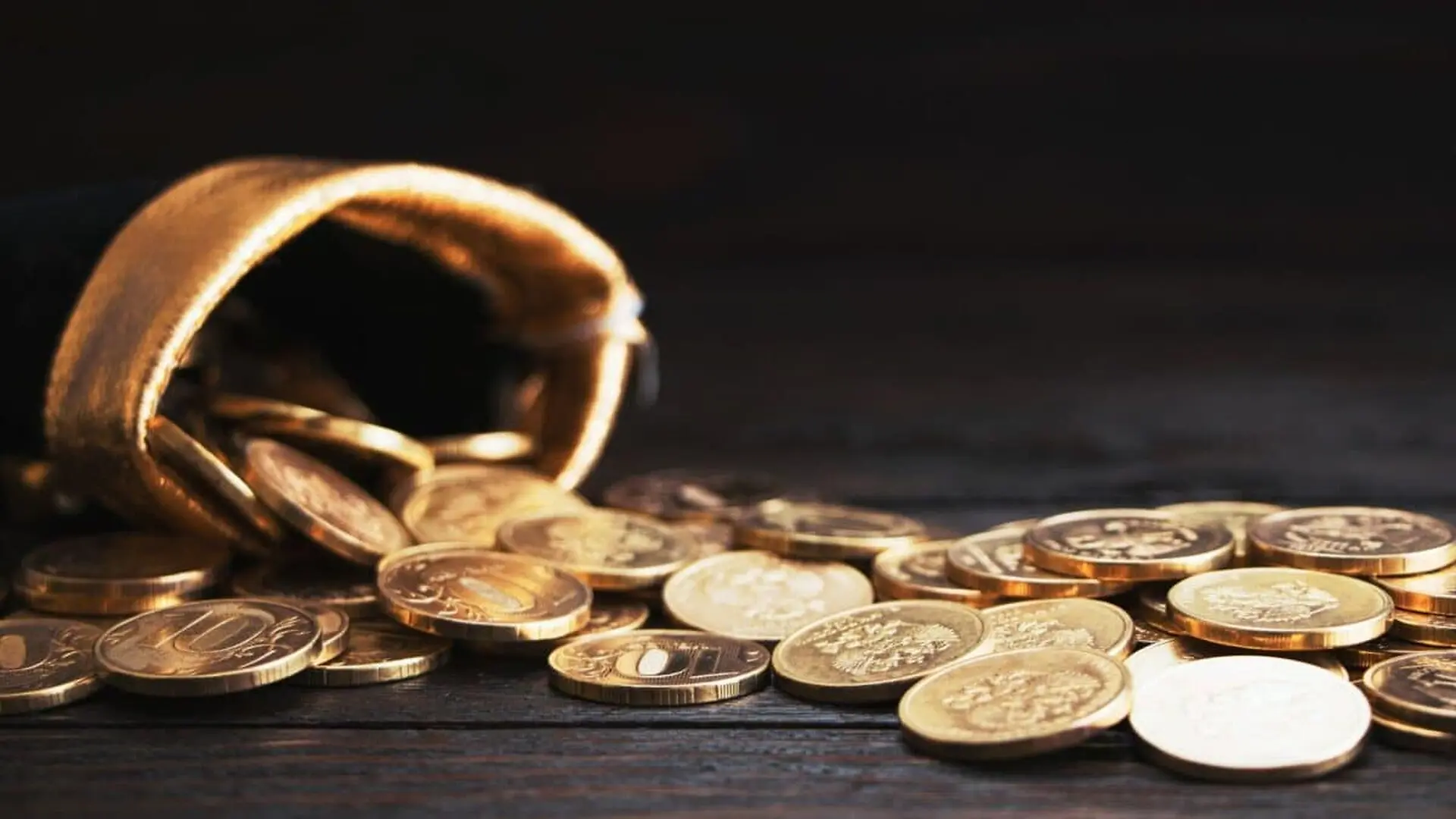 A Notary Found More Than Gold Coins Inside A Forgotten House Wall In France Worth Nearly 3.5 Million Scaled