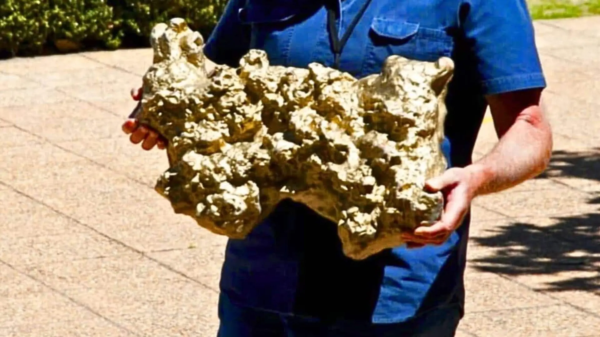 Acid Drills And A Sledgehammer Couldnt Crack His Mysterious Rock Scaled