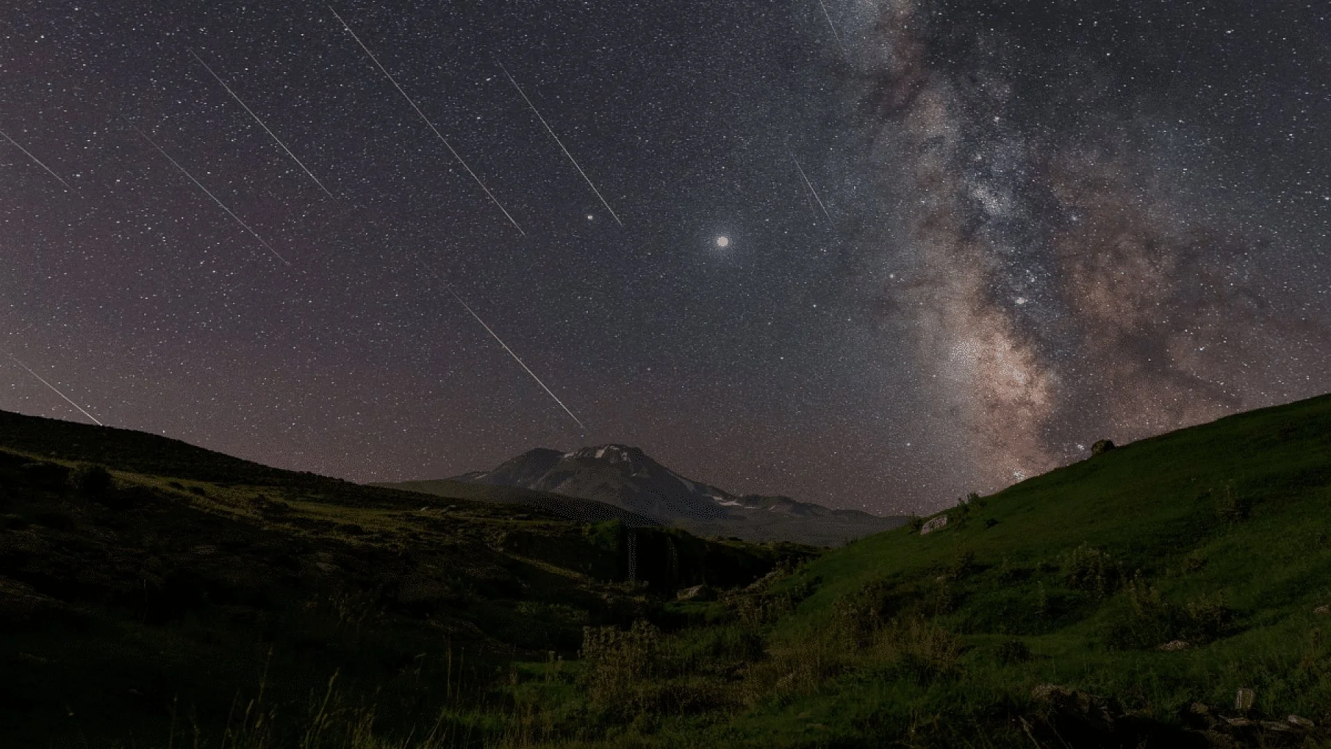Catch Rare Daytime Meteors Lighting Up The Early June Sky This Week Before Sunrise Scaled