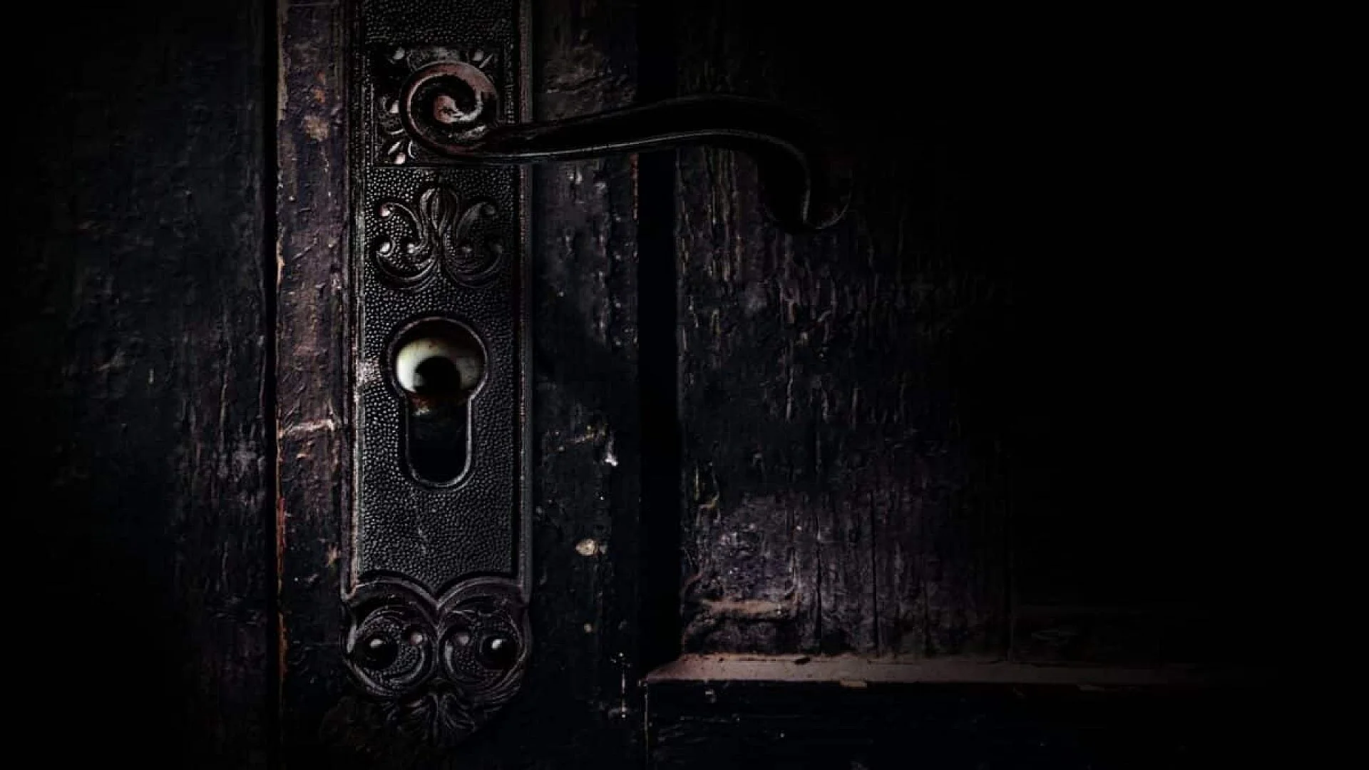 While Exploring Their School Basement Students Came Across A Locked Door That Led To An Ancient Roman Villa Forgotten For Generations Scaled
