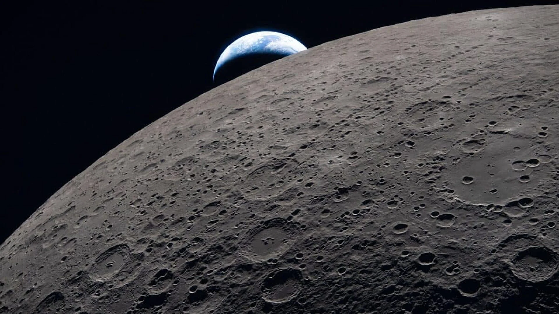 Researchers Simulated 30 Million Routes To Find The Way To The Moon That Could Slash Space Fuel Costs Scaled