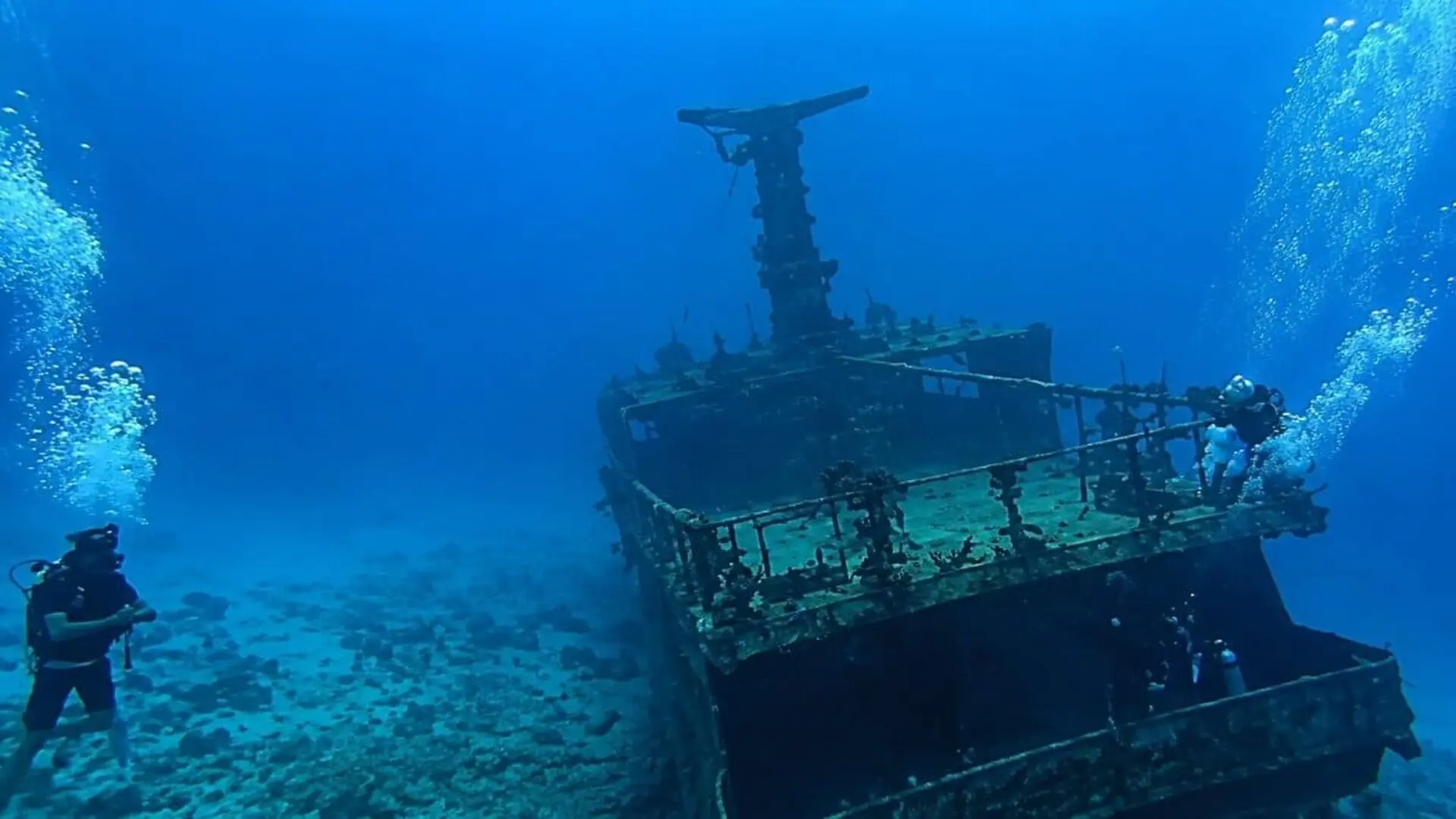 Divers Followed A 200 Meter Trail Of Abandoned Cannons On The Yucatan Seafloor To Find The Ship No One Was Supposed To See Scaled