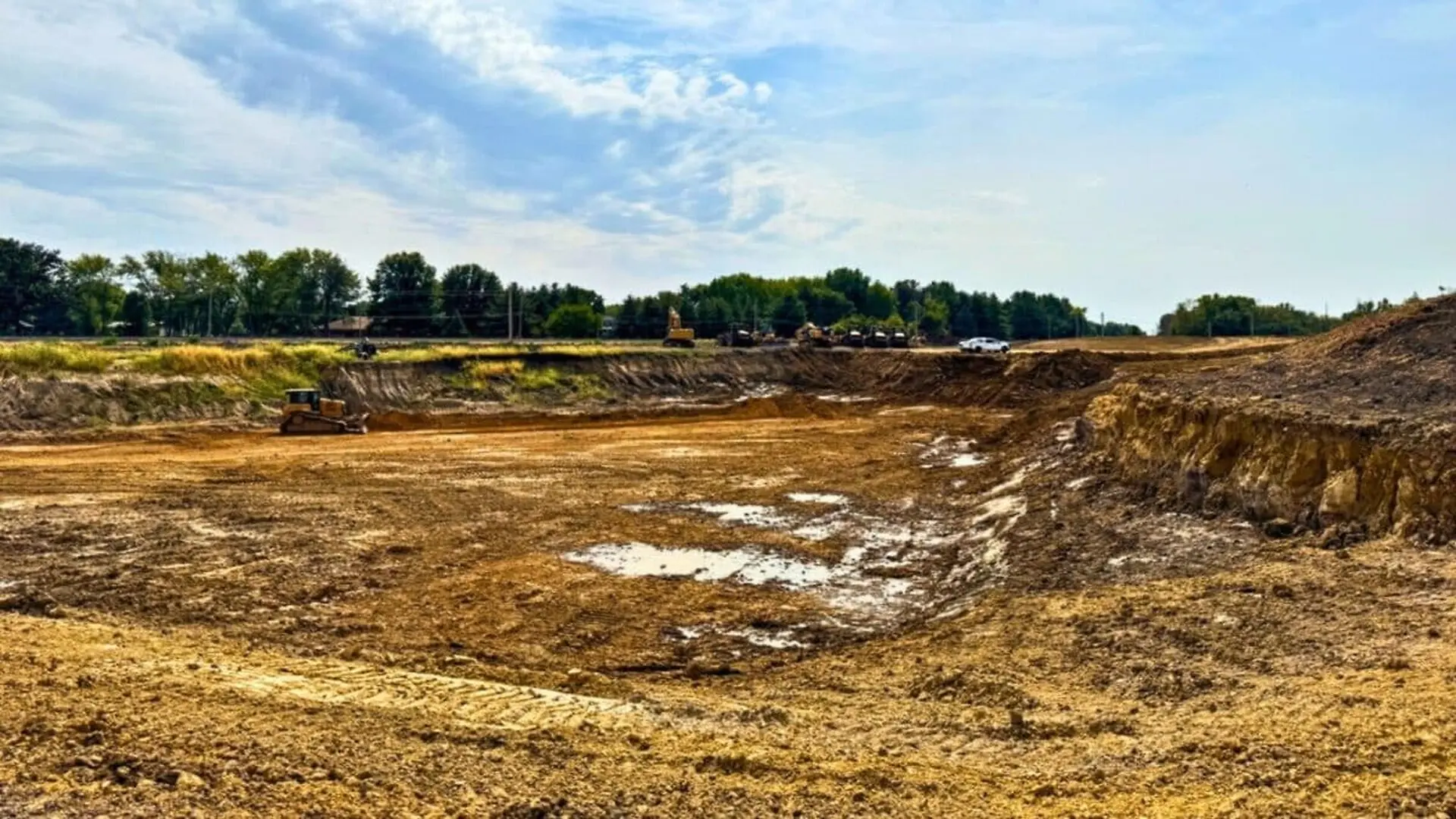 More Than 200 Skeletons Emerge From A Ghent Site Layered Scaled