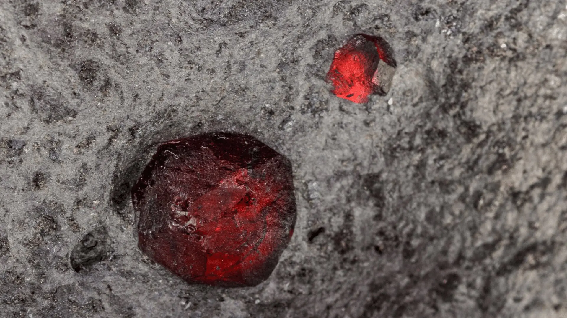 Scientists Opened A Mars Meteorite And Made An Unprecedented Discovery Scaled