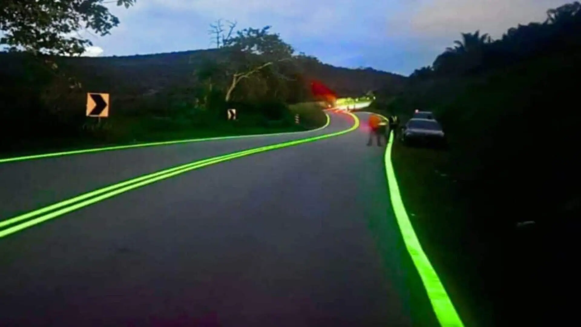 Malaysia Tested Roads That Glow For Hours After Dark Scaled