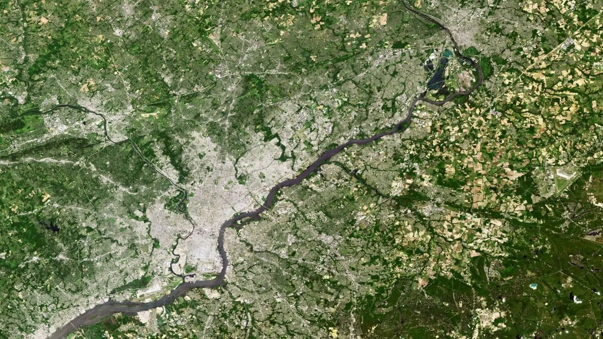 Philadelphia Still Looks Strangely Green After 341 Years Scaled