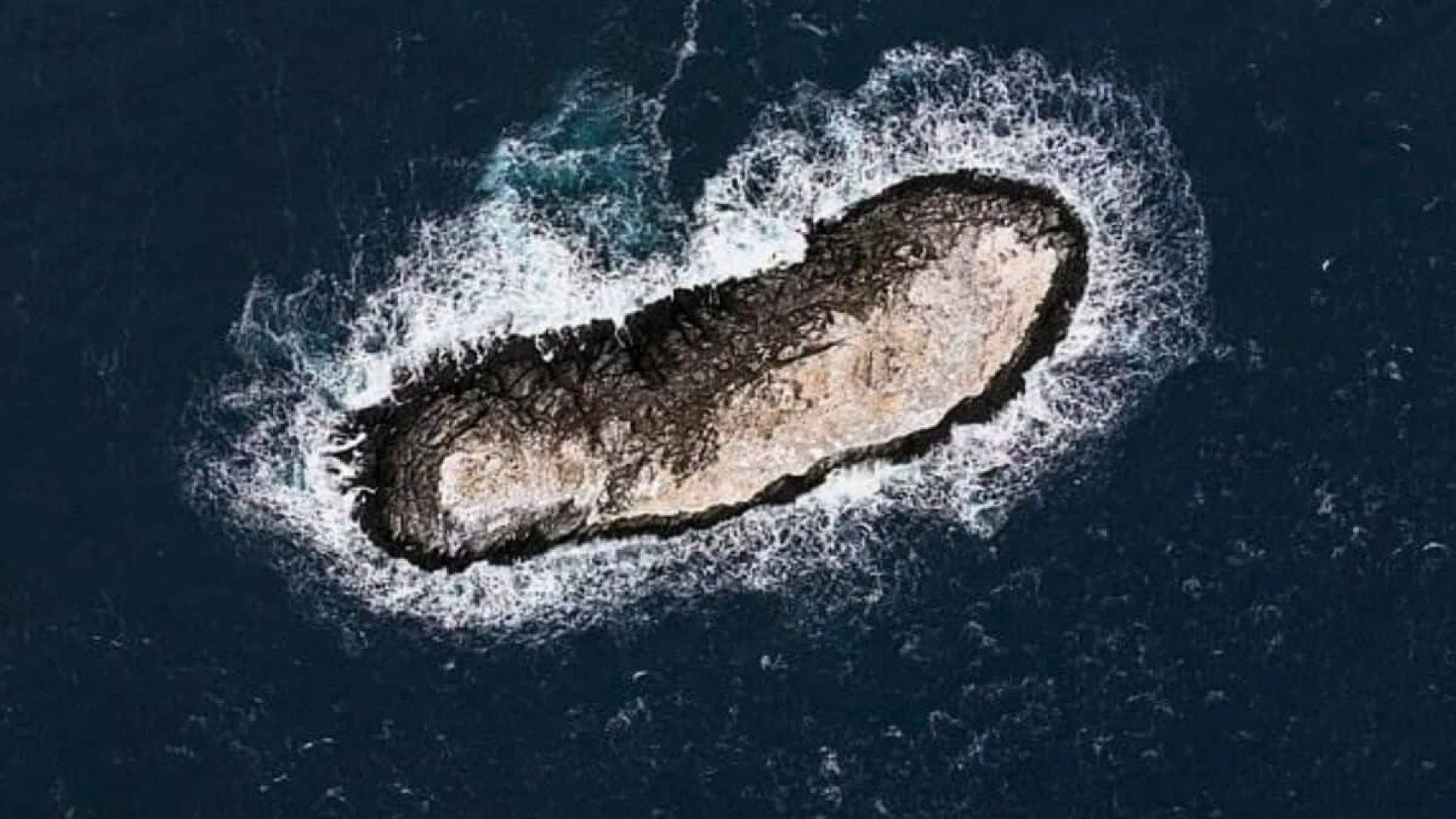 Scientists Found An Entire Island Sitting There Under The Ice Nearby At Sea Scaled