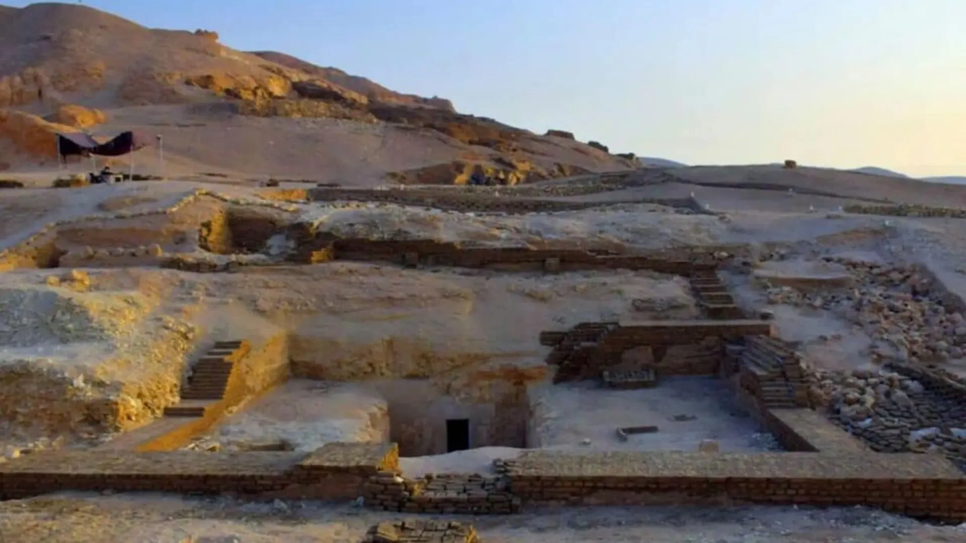 Archaeologists Opened This Year Old Egyptian Tomb And Found 16 Mummies Stacked In A Hidden Order No One Expected Scaled