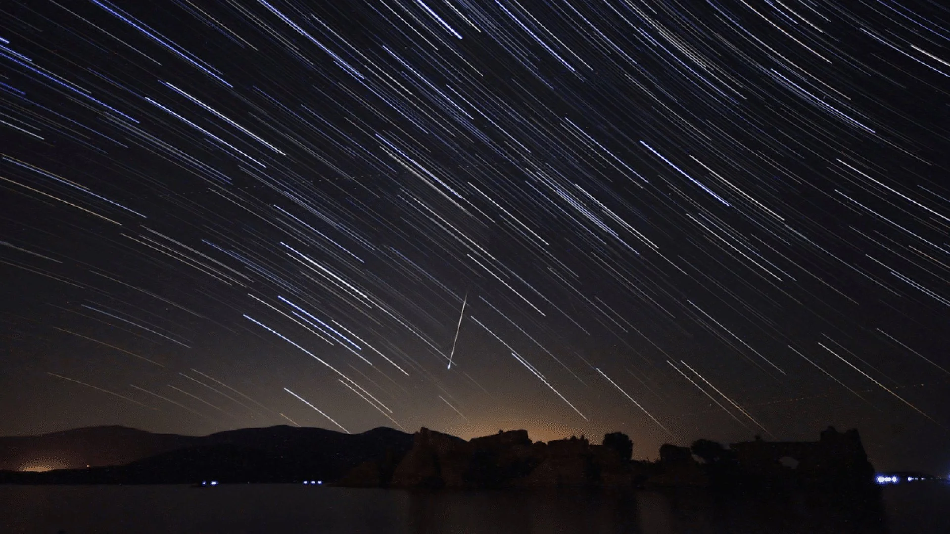 Halleys Comet Lights Up The Sky Again Through Eta Aquarid Meteor Shower Peak Heres When To Watch Scaled