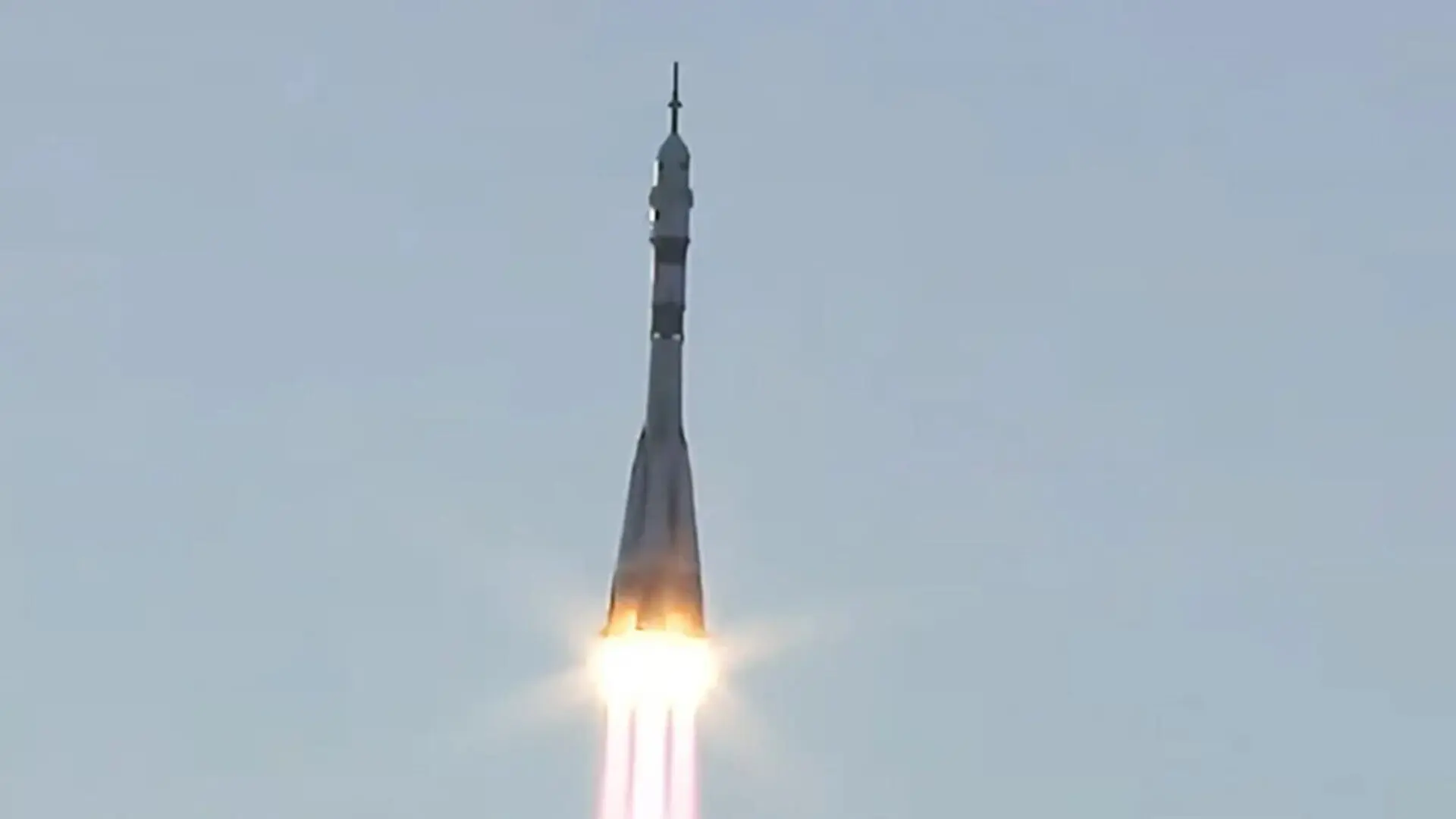Russian Soyuz Sends Nasa Astronaut And Two Cosmonauts To The Iss Scaled
