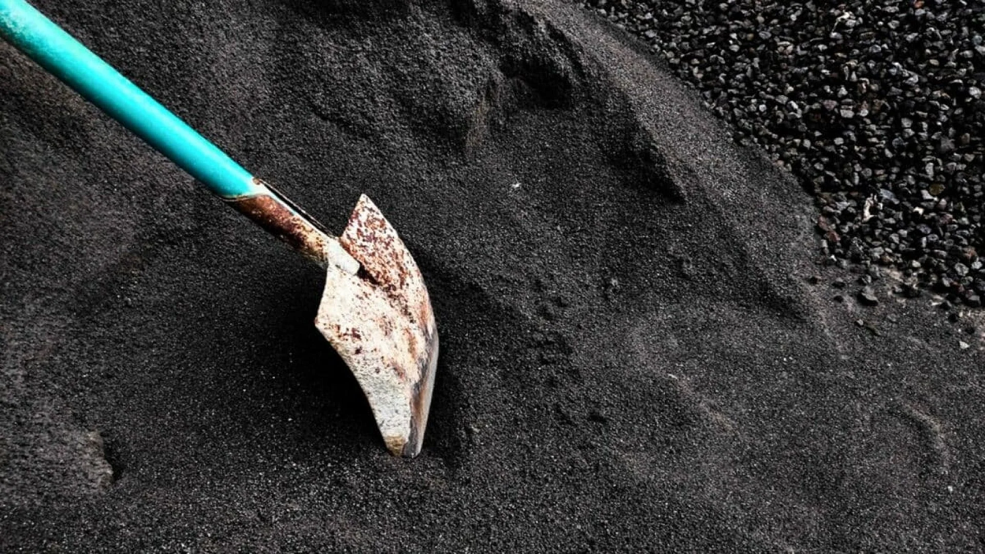 A Concrete Like Material That Turns Co%e2%82%82 Into Stone Scaled