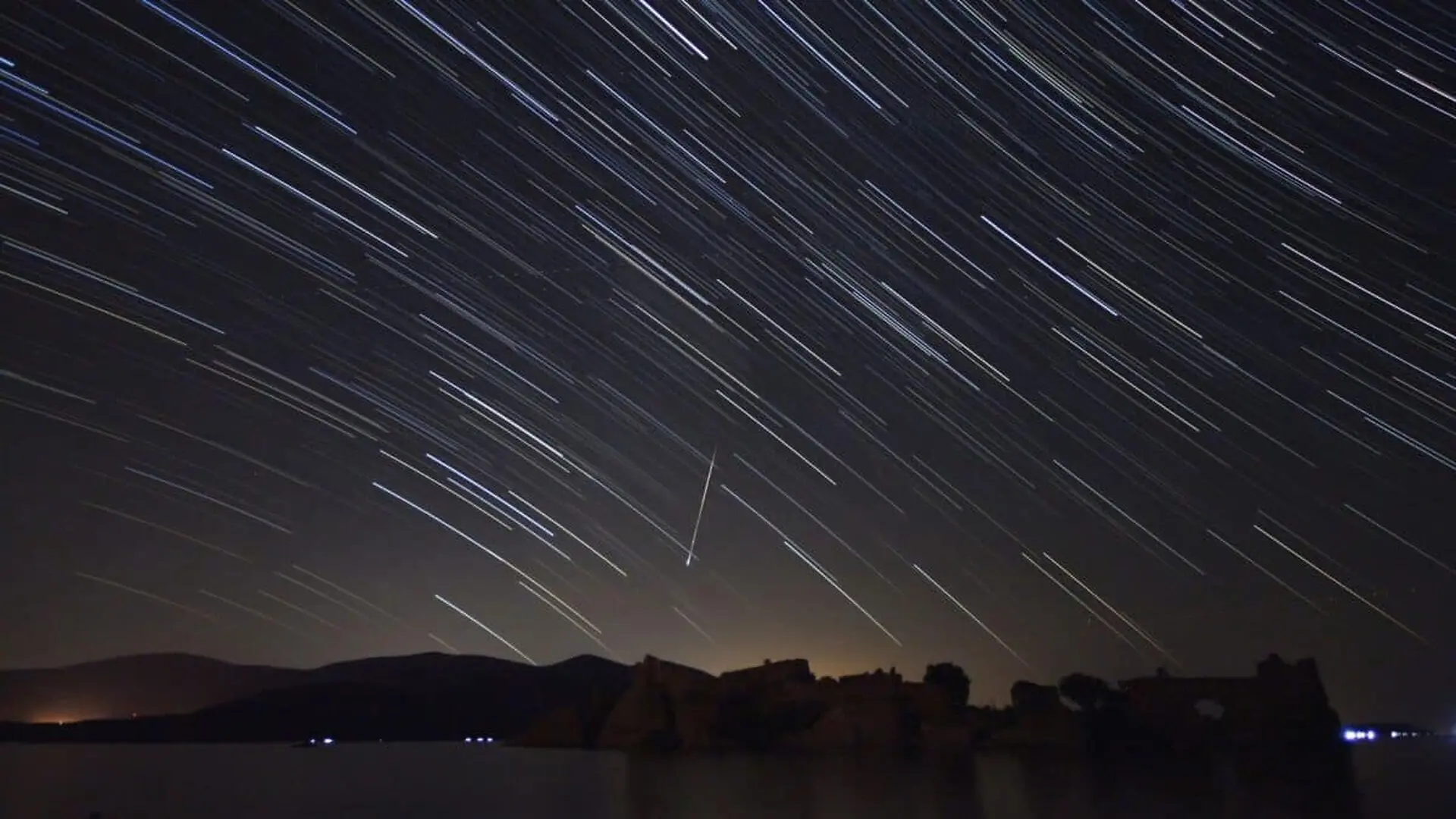 Dont Miss This Weeks Incredible Night Sky As The Perseids Make Their Return Scaled