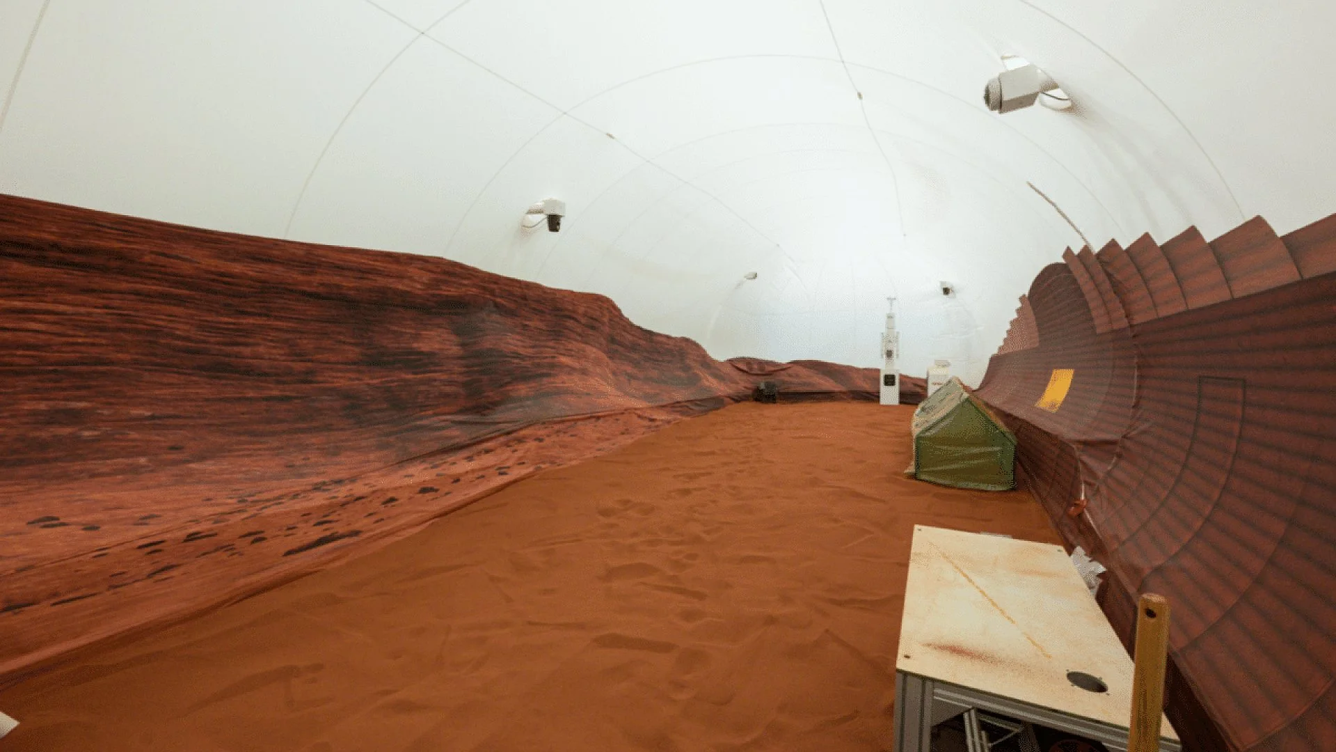 Nasas Simulated Mars Mission Hits 200 Days And Reveals Key Insights For Future Space Travel Scaled