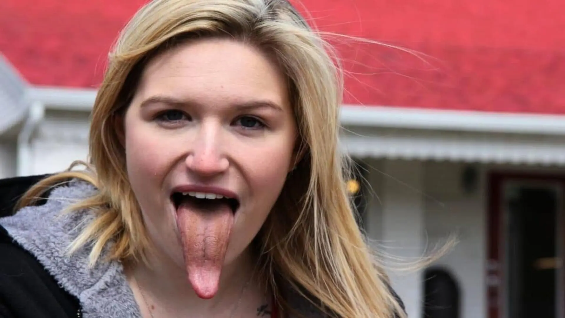 Meet The Woman With The Worlds Longest Tongue Scaled
