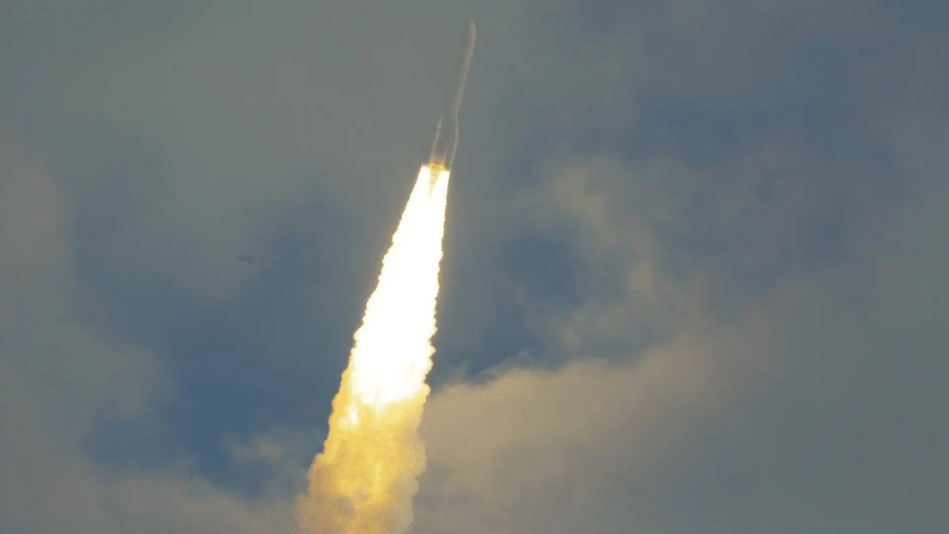 Ariane 6 Roars Into Orbit Carrying 36 Satellites In A High Stakes Mission Scaled