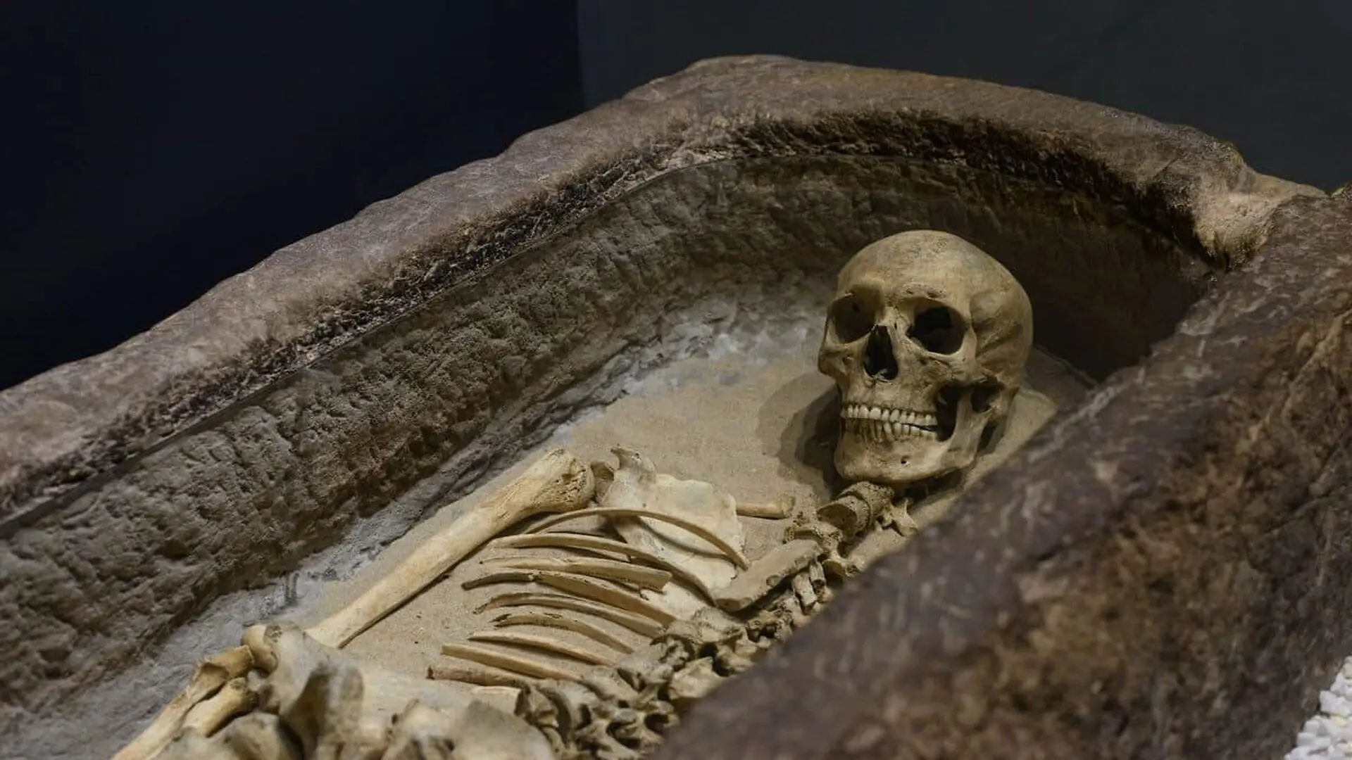 A 17th Century Polish Grave Revealed A Woman Buried Like A Vampire With A Lock On Her Foot Leaving Archaeologists Searching For Who She Was Scaled 1