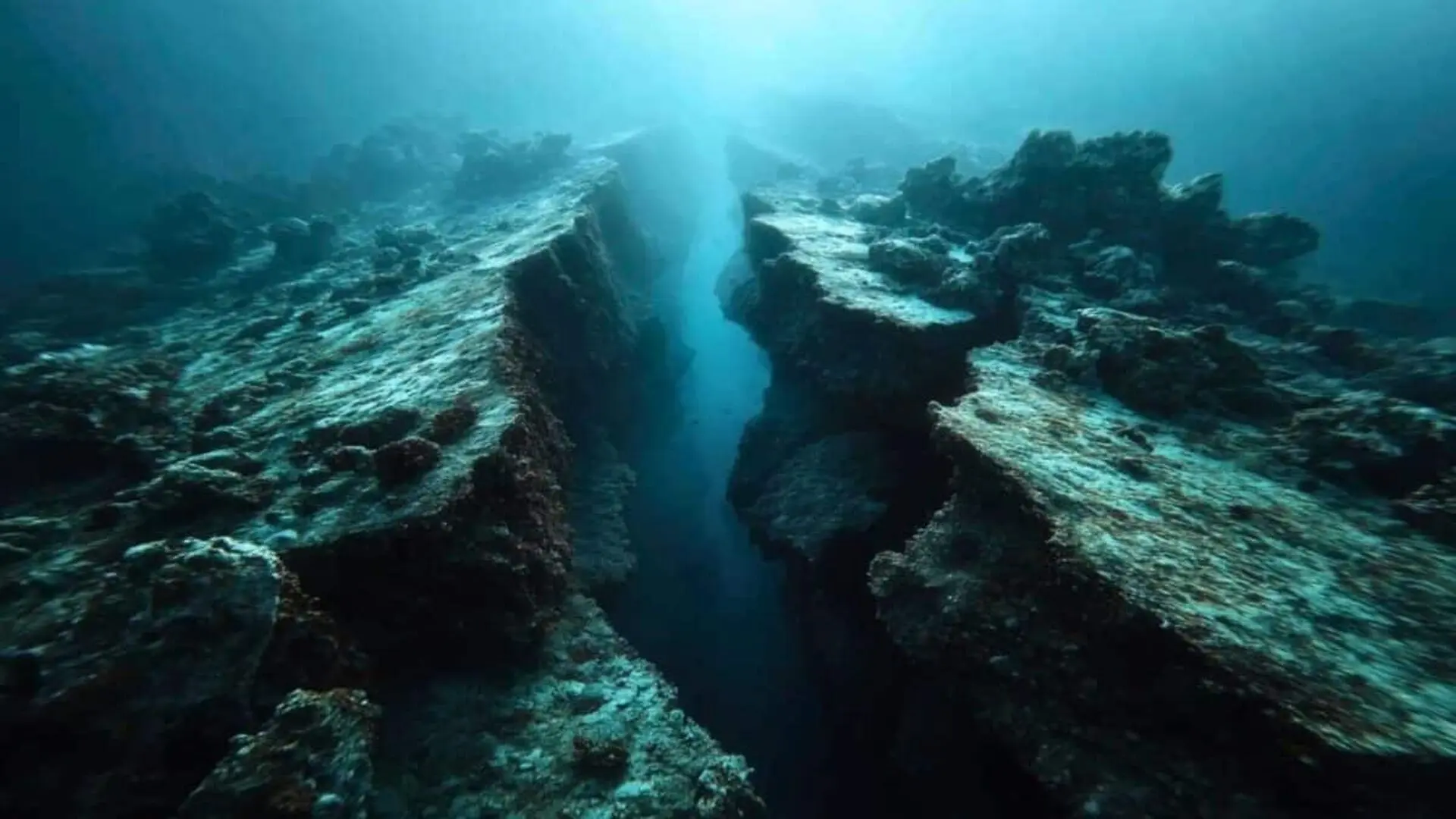 Cascadia Subduction Zone Is Tearing Apart Beneath The Pacific Northwest Scaled