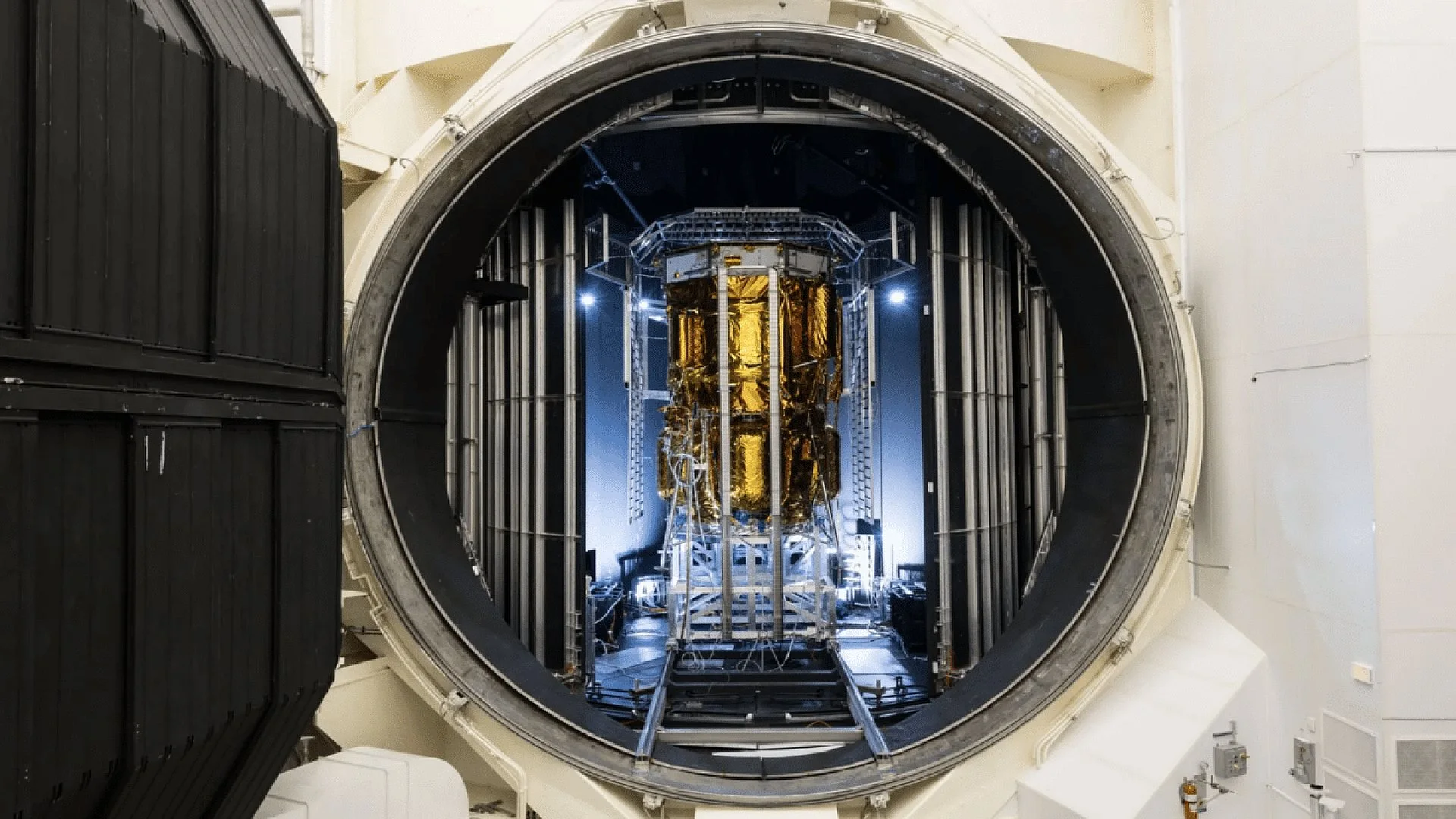 Blue Origins Blue Moon Mk1 Clears Critical Nasa Test Marking A Turning Point For Lunar Missions Scaled