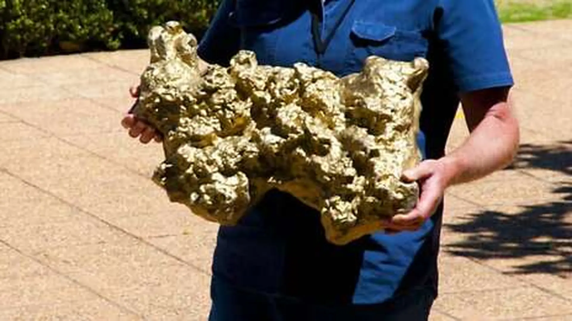A Gold Hunter Found A Rock No Tool Could Break Scaled