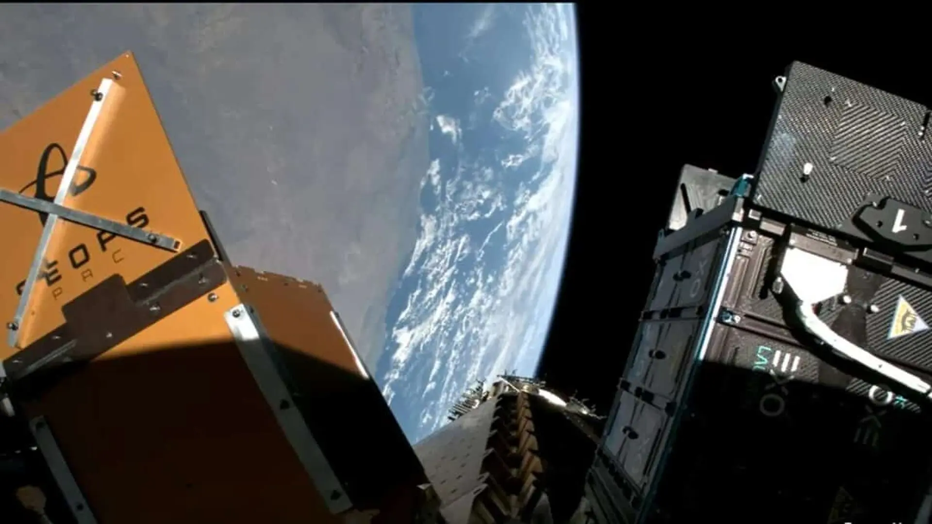 Spacex Sends A Nuclear Powered Satellite Into Orbit In A Historic First Scaled
