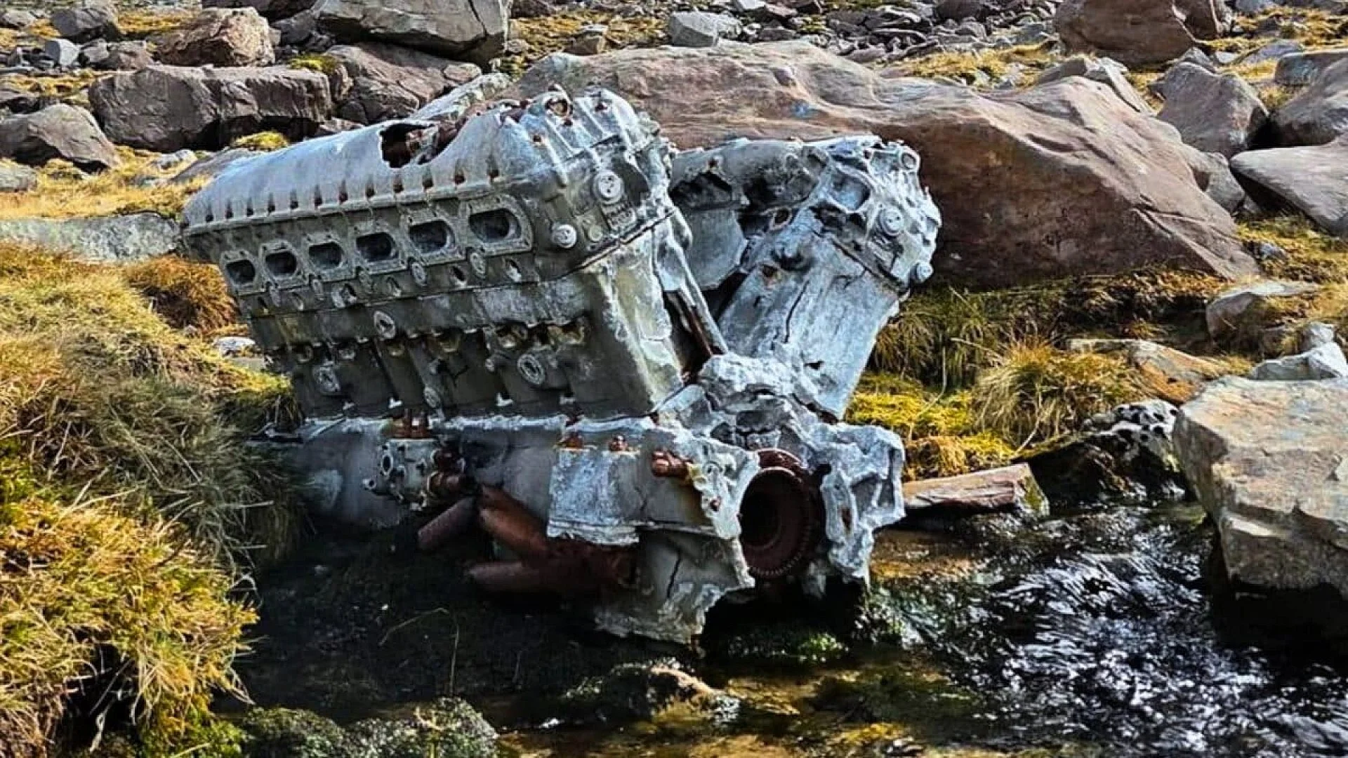 Hiker Finds Wartime V12 Aircraft Engine High On A Remote Scottish Peak Scaled