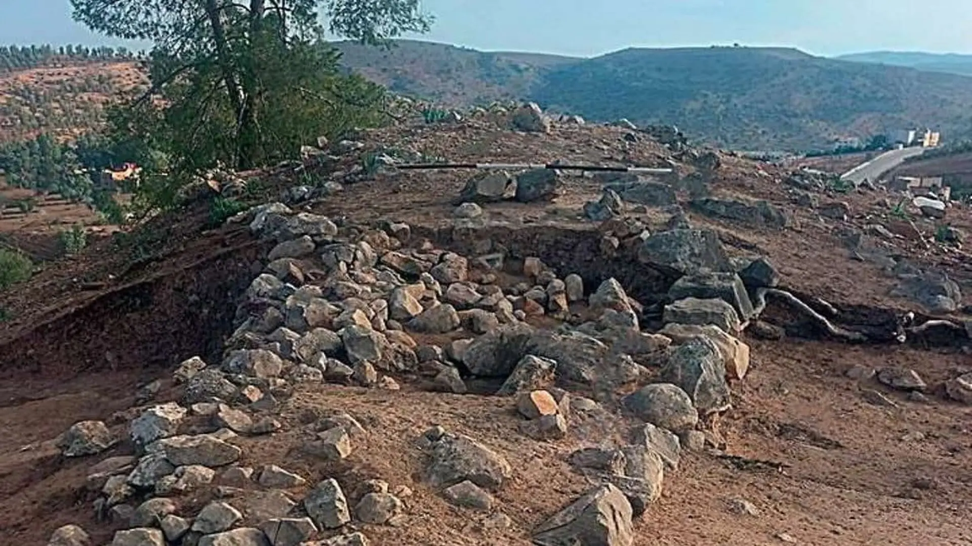 Archaeologists Just Found North Africas Oldest Defensive Wall Outside The Nile Valley And Its Years Old Scaled 1