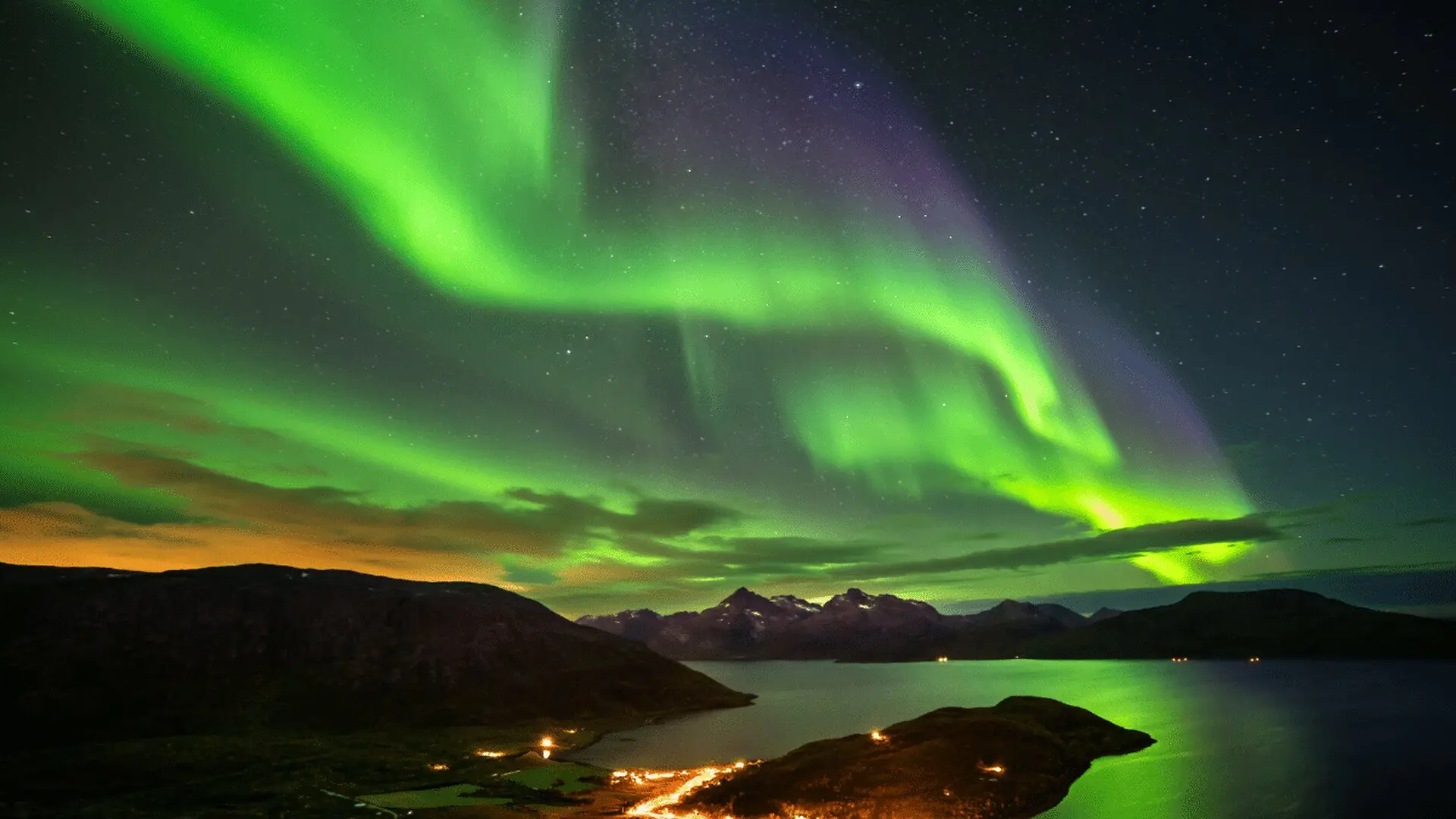 Northern Lights Set To Dazzle Millions Across The U.s. This Weekend Heres Where To Look Scaled