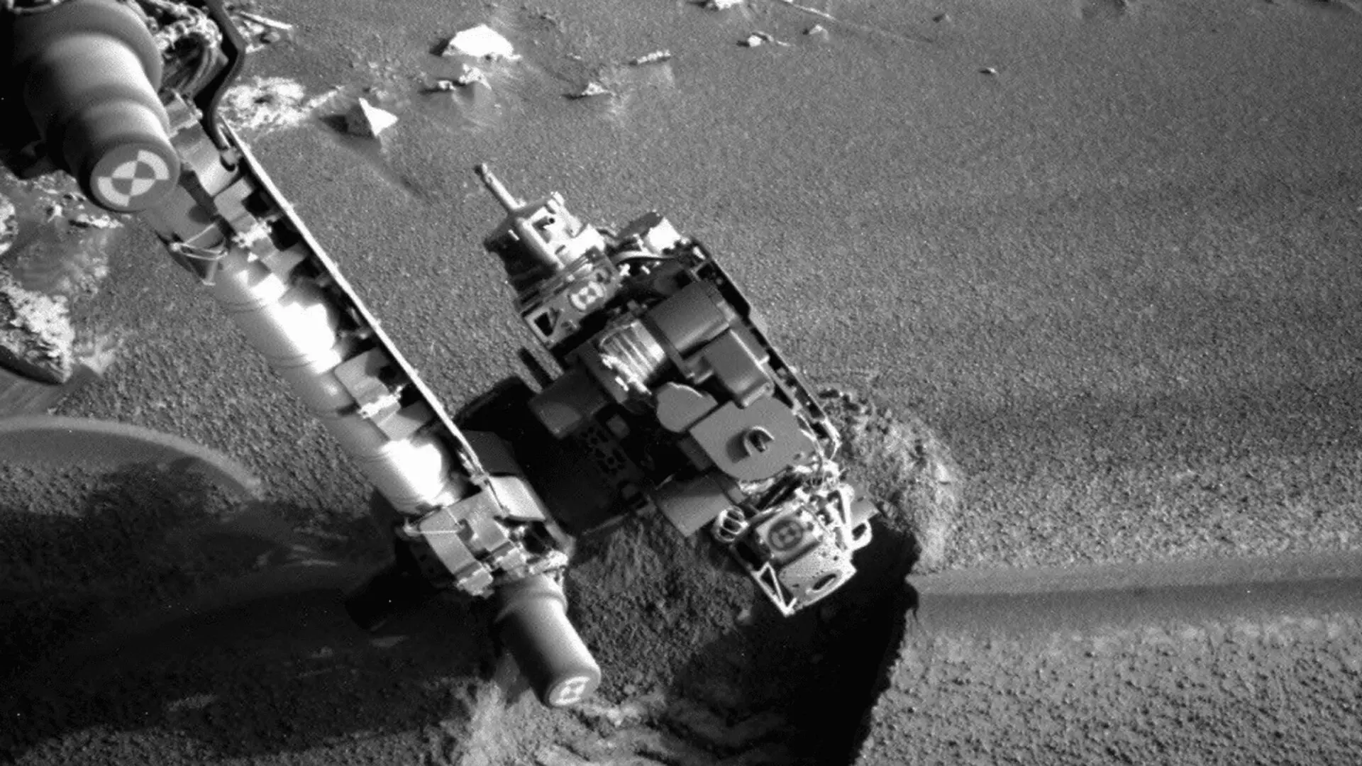 Nasas Curiosity Rover Uncovers New Clues Hidden In Mars Wind Shaped Landscape Scaled