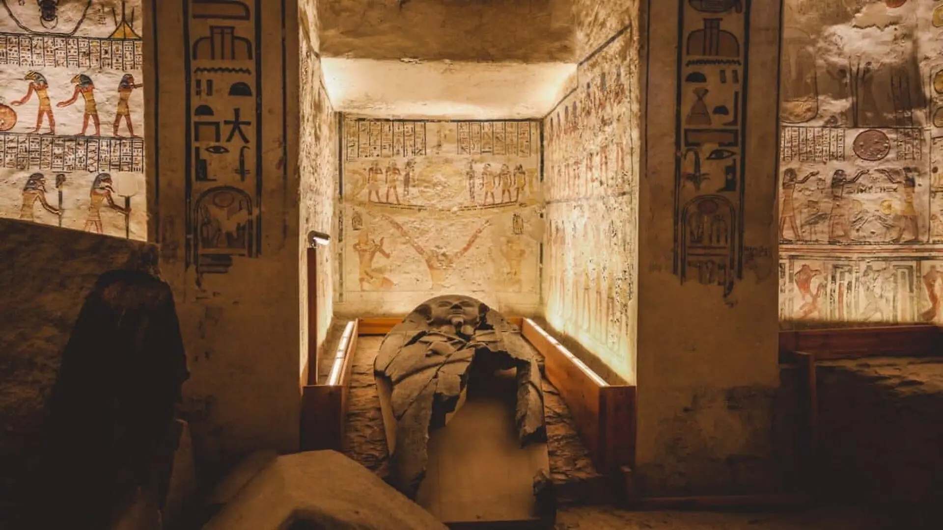 Centuries Before Nefertiti Or Cleopatra A Woman Ruled Egypt For Around 30 Years And Researchers Finally Deciphered A Symbol Found In Her Tomb Scaled