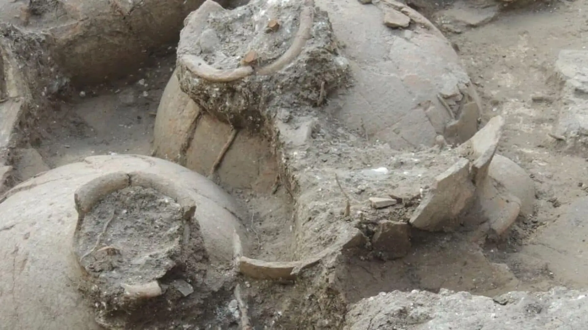 Researchers Unearth Three Ancient Jars Hidden For Millennia Near One Of The Most Mysterious Sites Scaled