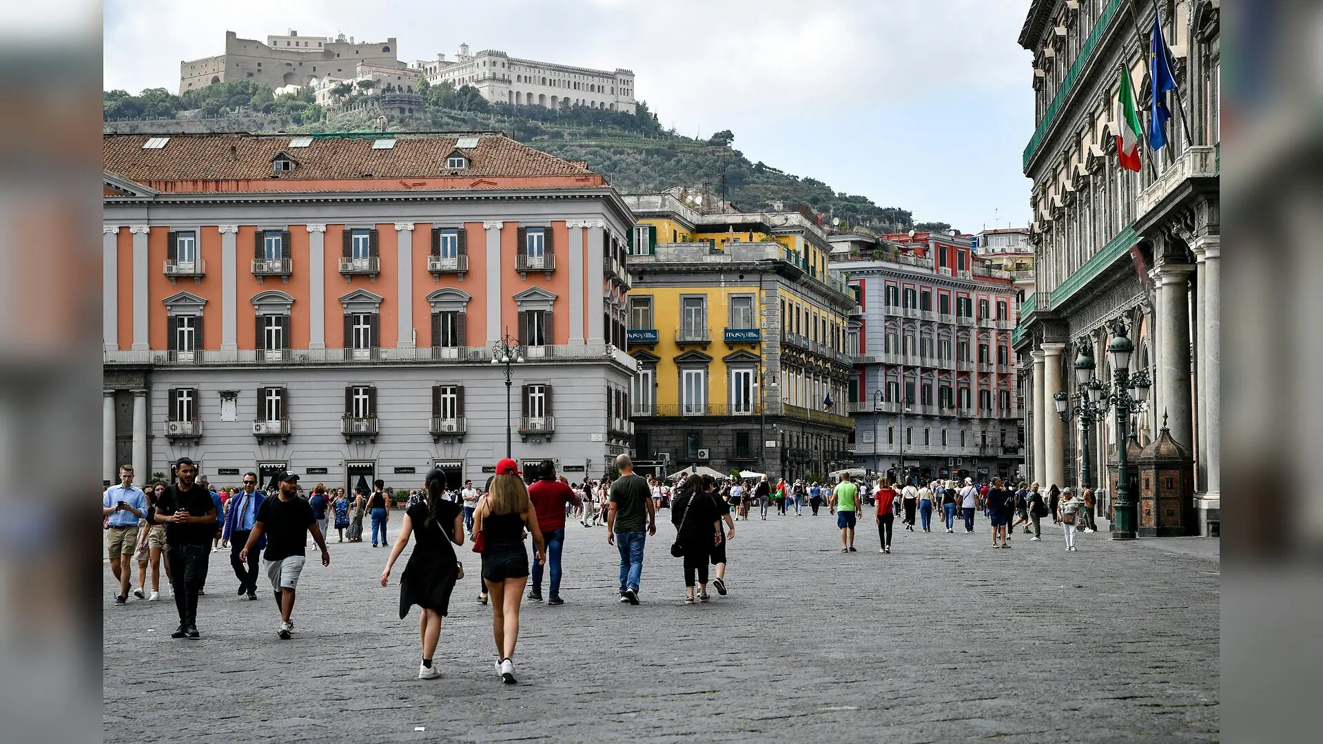 Thirty Years of Census Data Reveal Why Southern Italy Stays Trapped in Deep Economic Distress