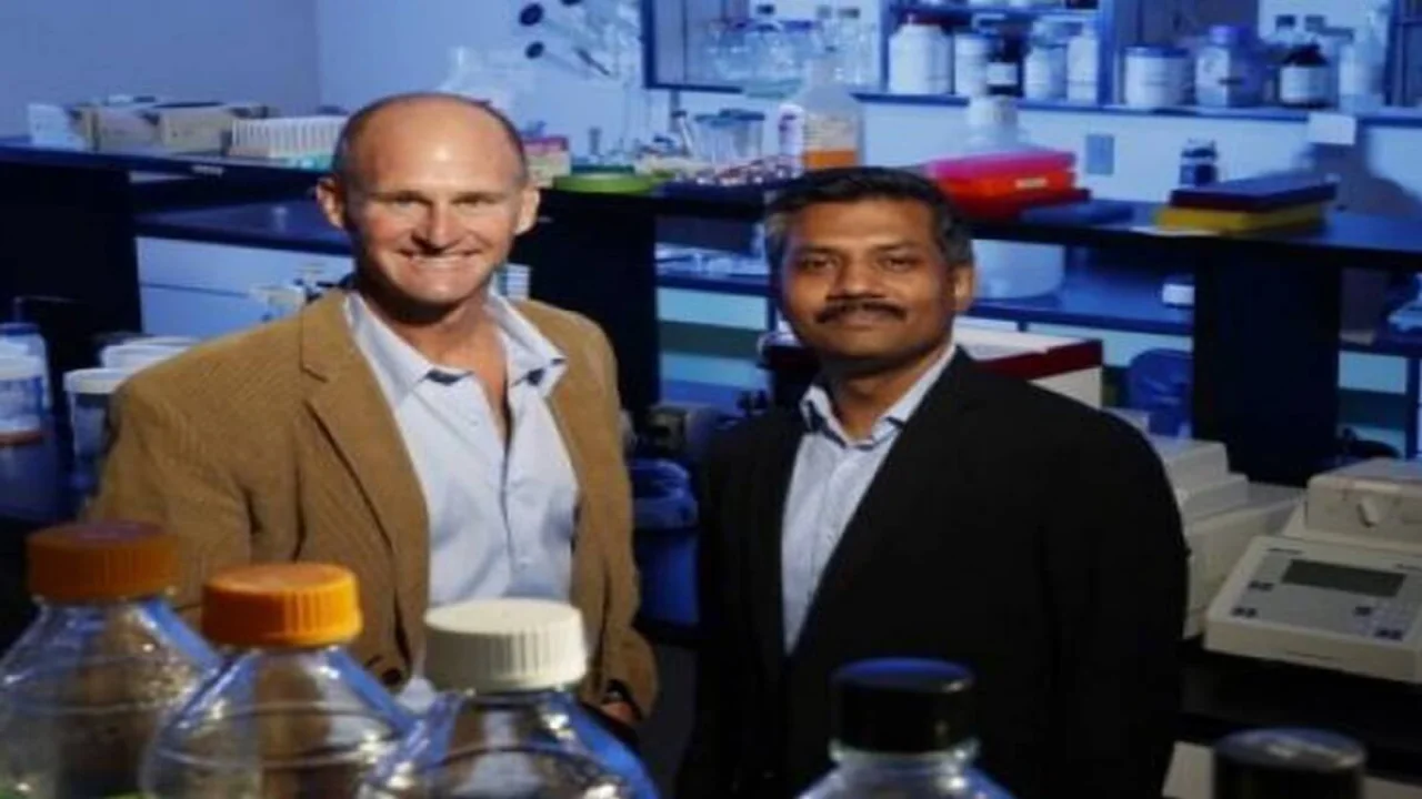 Jay Storz (left), Susan J. Rosowski professor of biological sciences, and Chandrasekhar Natarajan, research assistant professor in biological sciences.