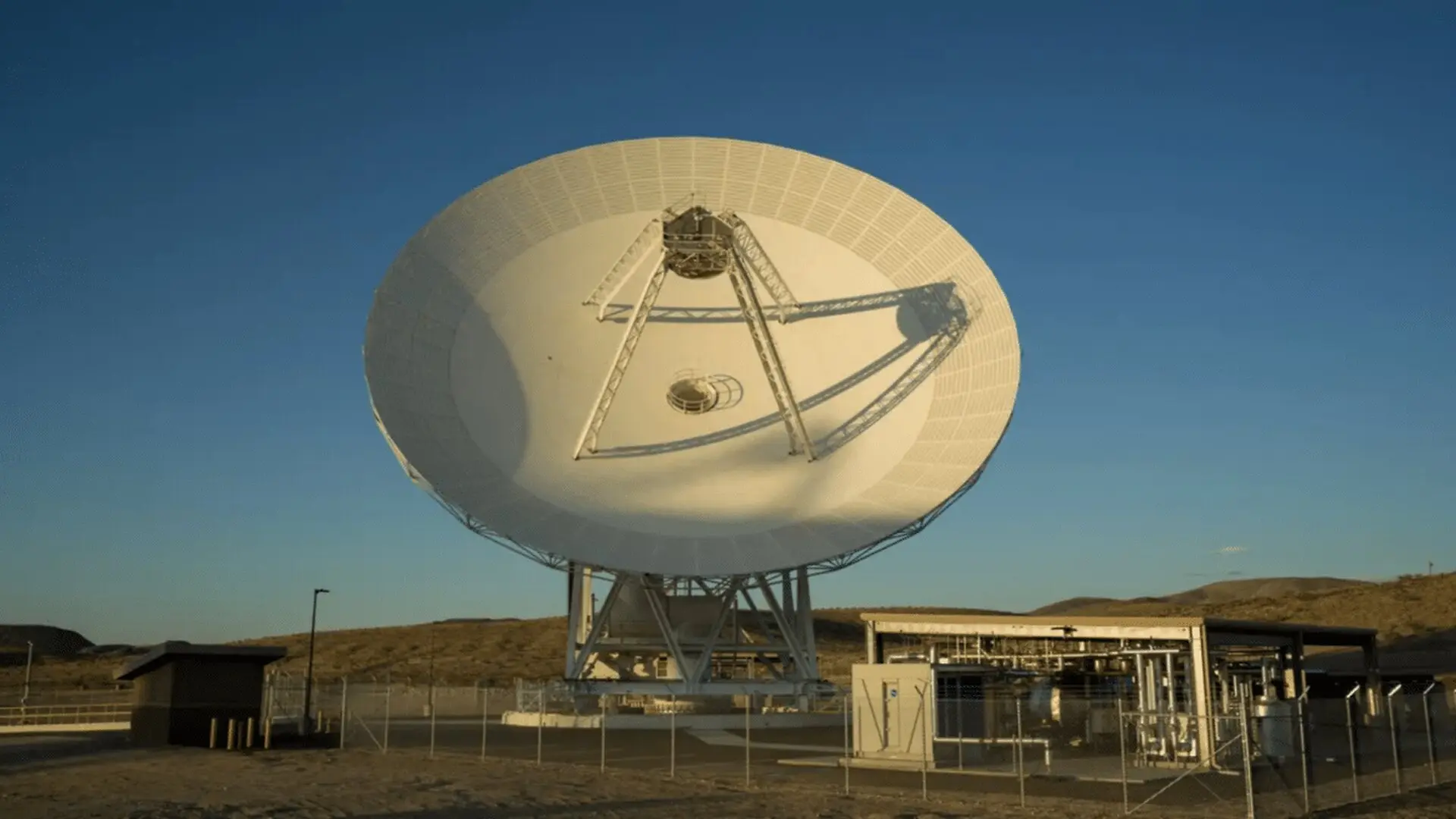 Nasa Builds A Giant Desert Antenna To Handle The Explosion Of Space Missions Scaled