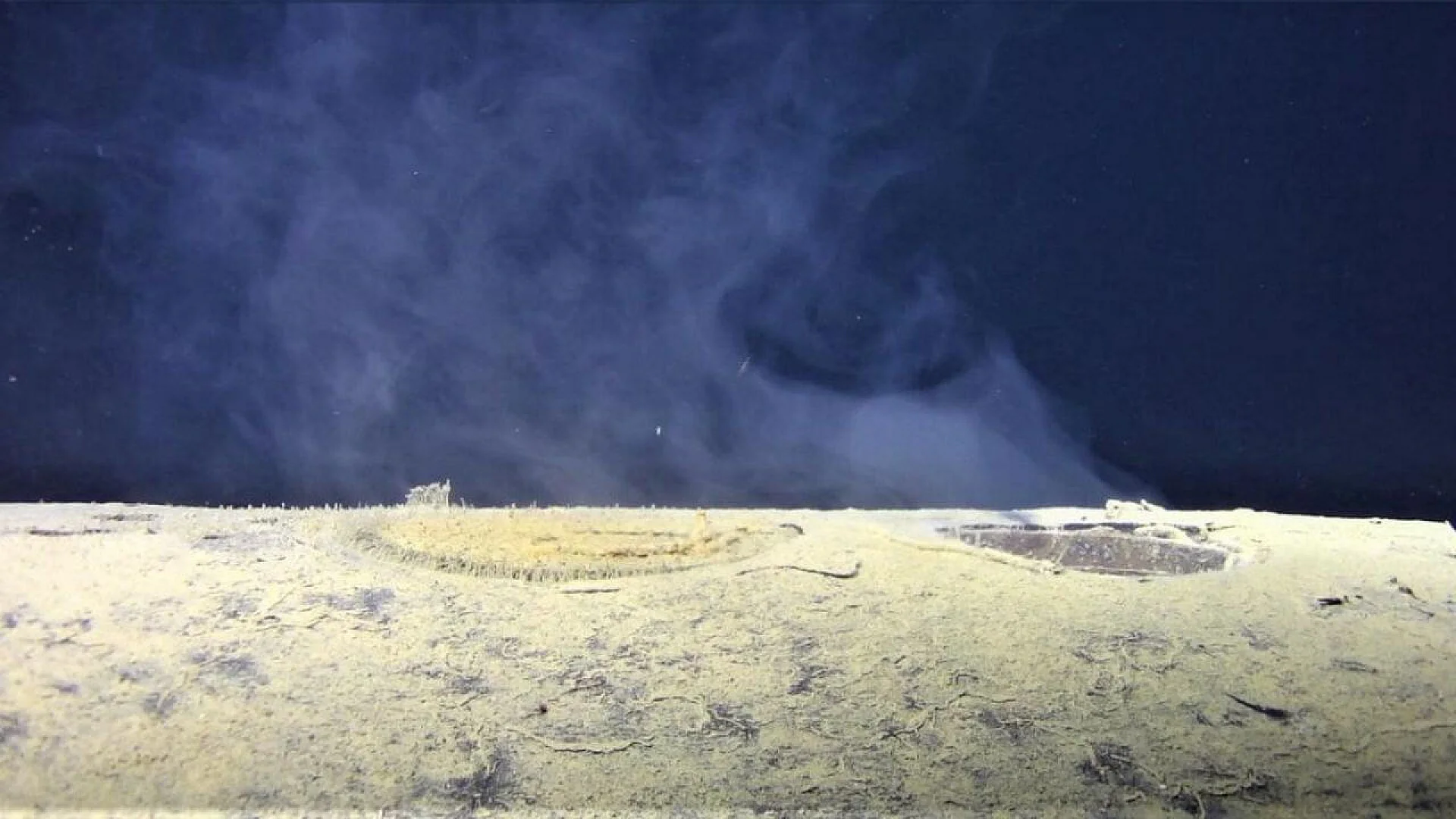 Sunken Soviet Submarine Is Leaking Radioactive Material in The Ocean