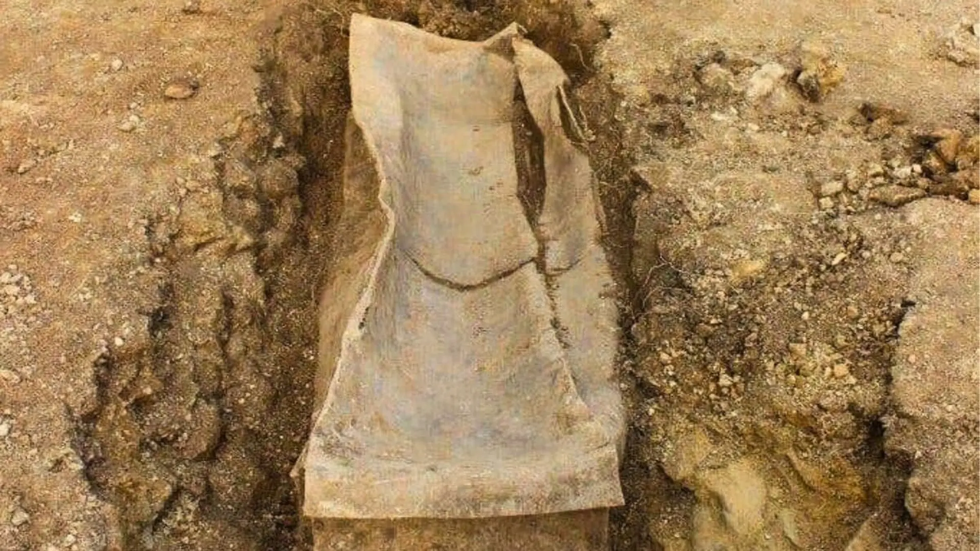 The Roman Childs Tomb Was Sealed For Years Scaled