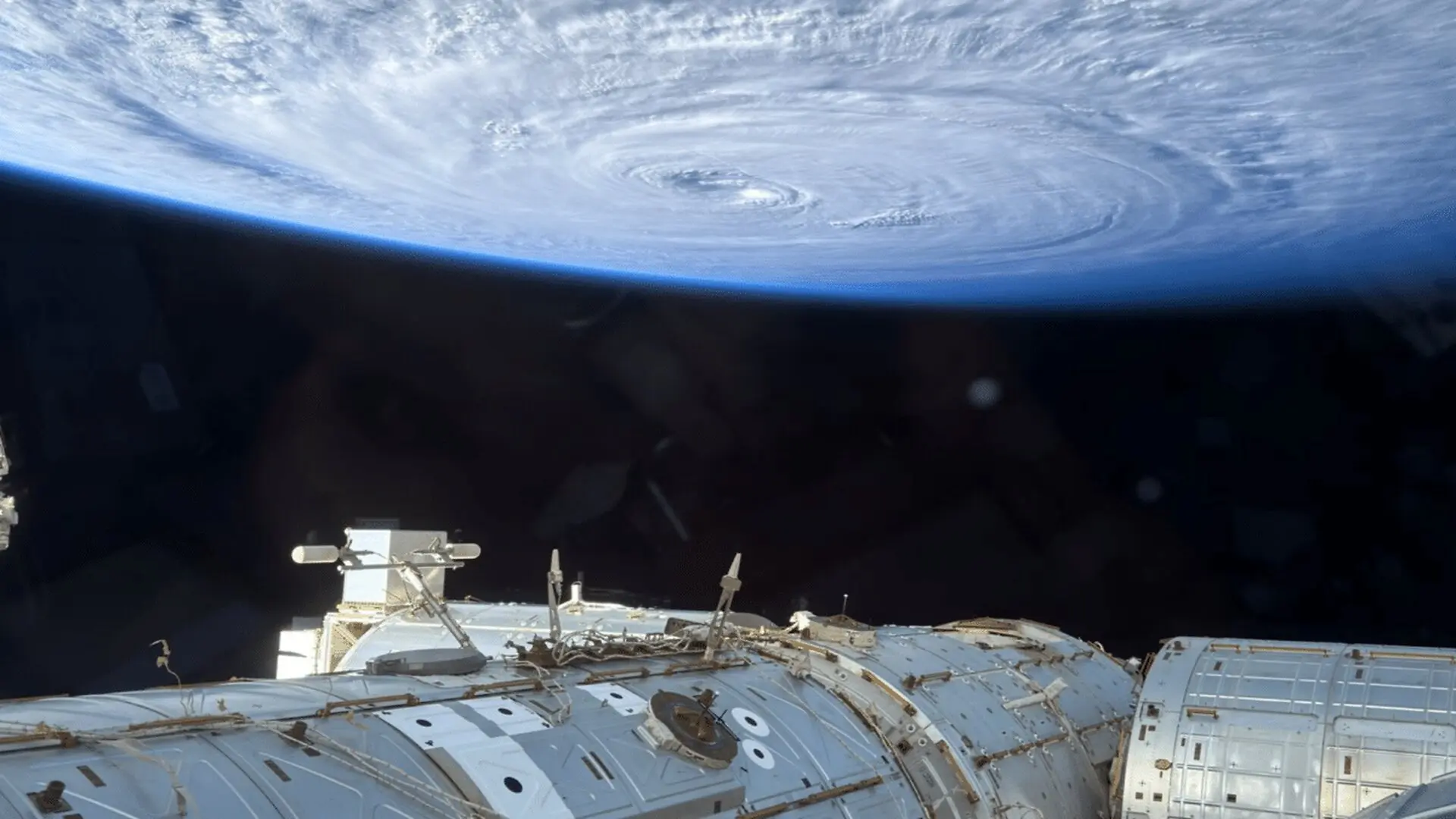Nasa Astronaut Captures A Giant Pacific Storm From Orbit Revealing Earths Hidden Power Scaled