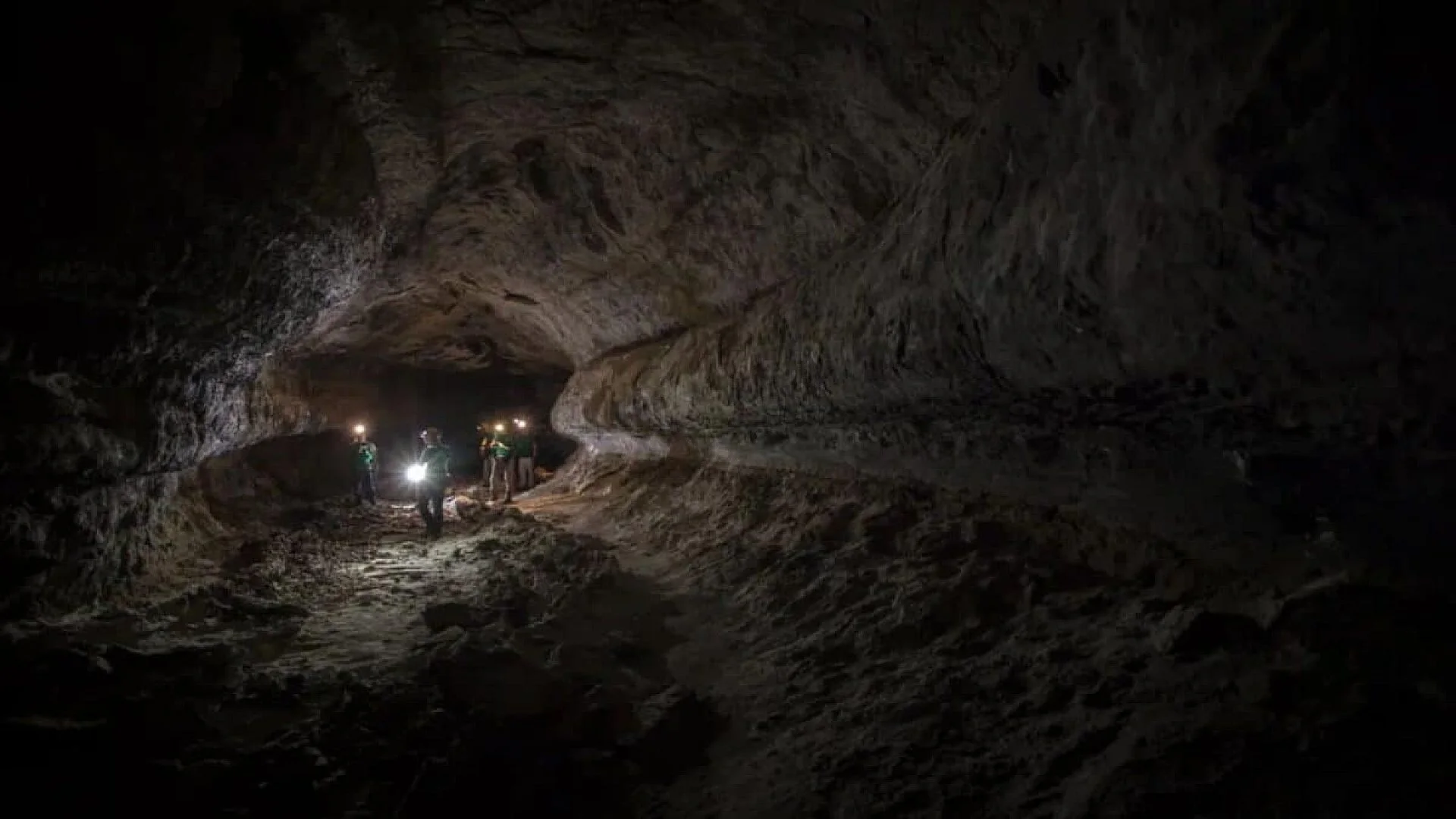 Mars Contains Giant Underground Tunnels Larger Than Anything On Earth And Scientists Have Designed A Robot To Explore Them Scaled